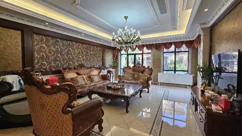 金河名人世家 4室2厅2卫 303.00m²