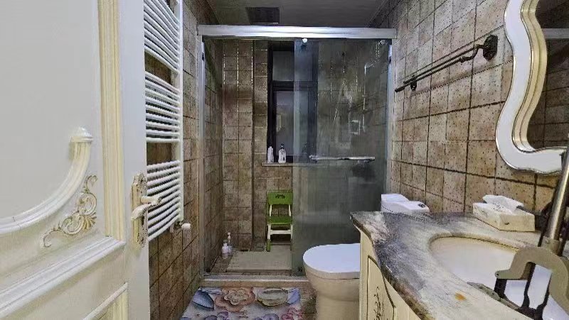 金河名人世家 4室2厅2卫 303.00m&sup2;