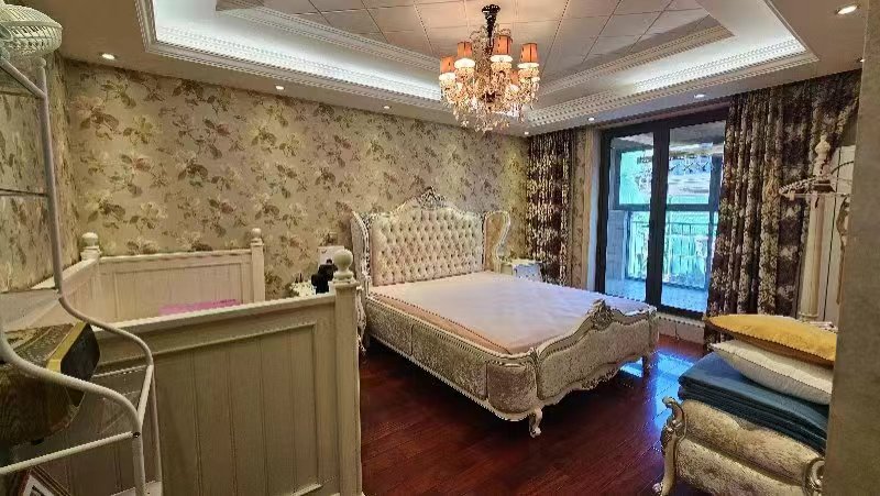 金河名人世家 4室2厅2卫 303.00m&sup2;