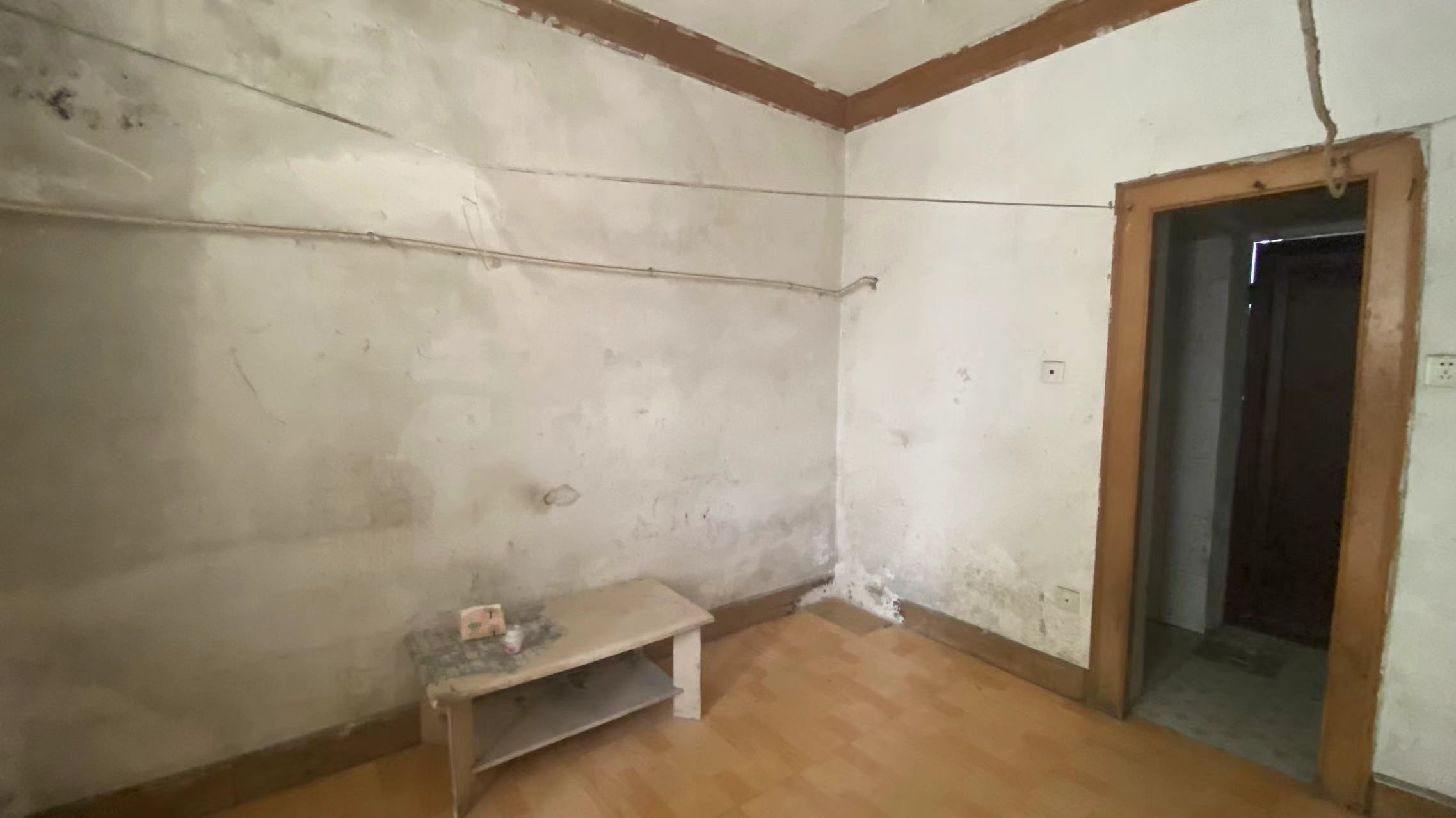 新桥新村 1室1厅1卫 34m²