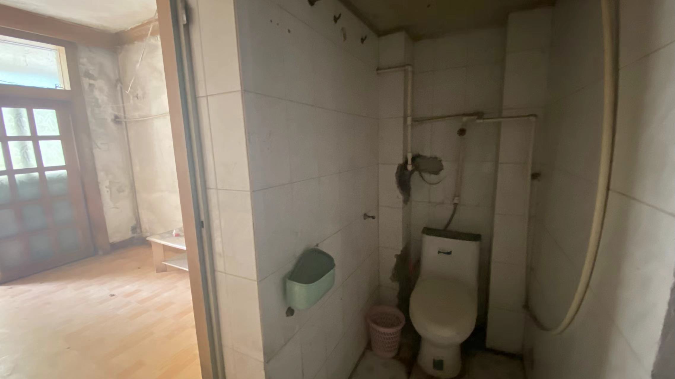 新桥新村 1室1厅1卫 34m&sup2;
