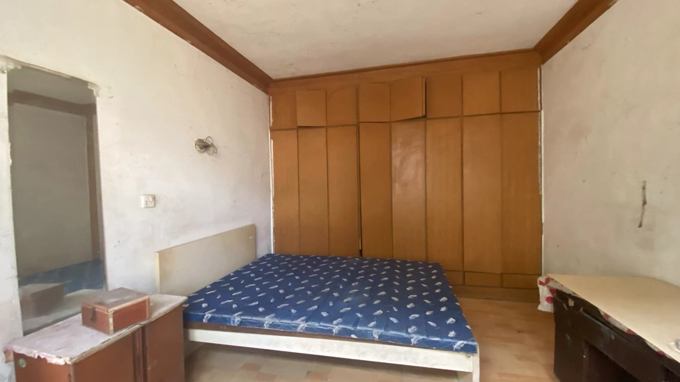 新桥新村 1室1厅1卫 34m&sup2;