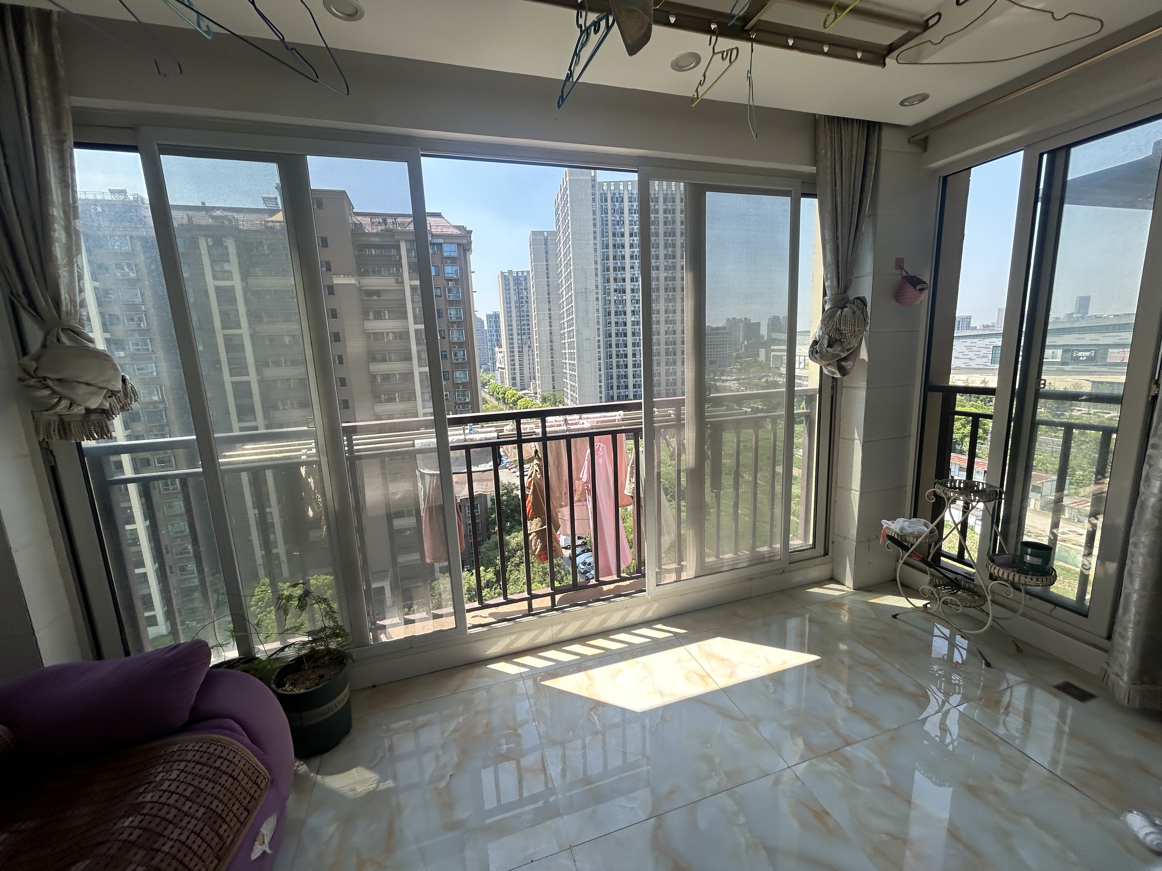尚海城 3室2厅2卫 135m&sup2;