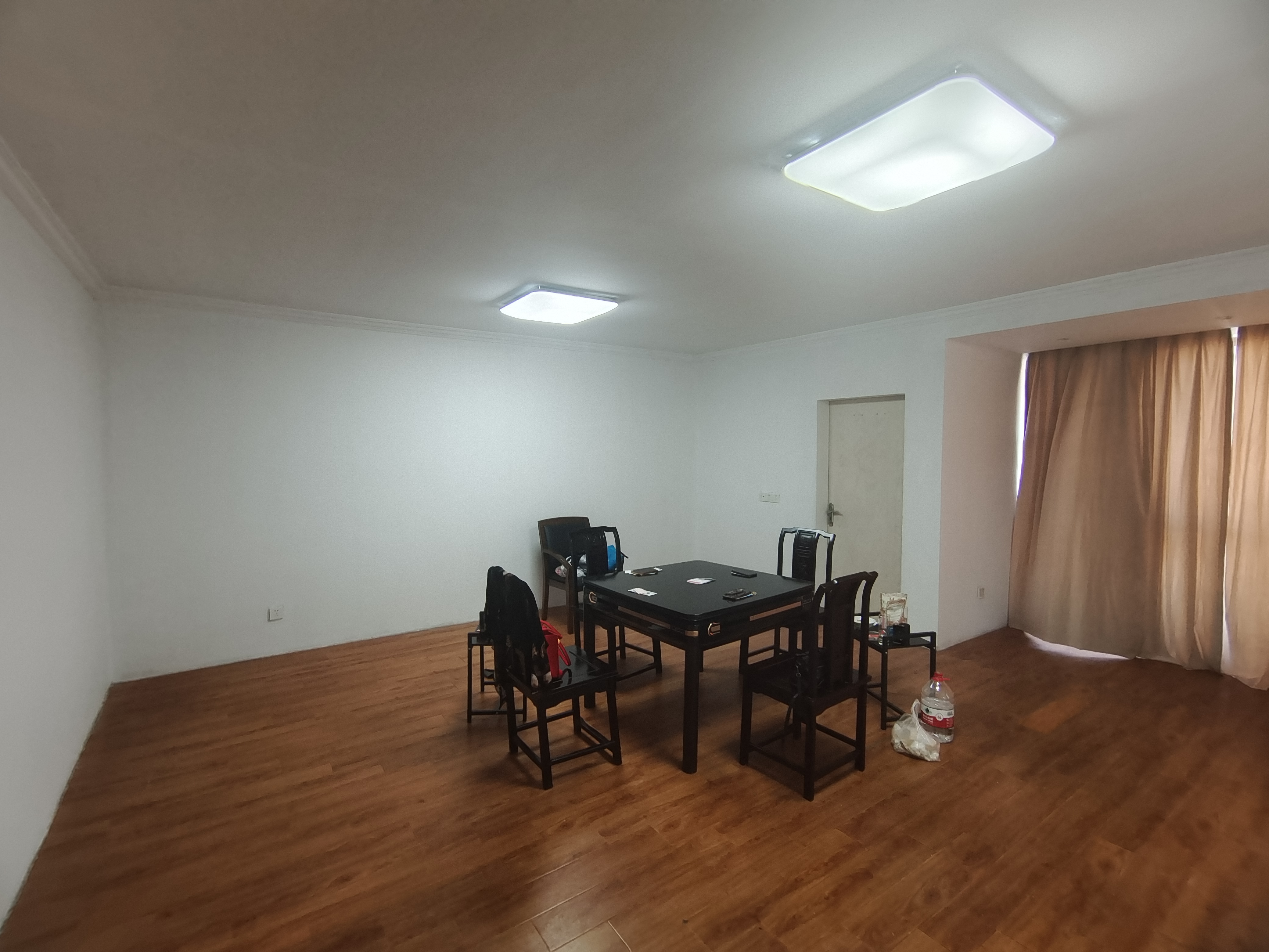王府大厦 2室1厅1卫 83m&sup2;