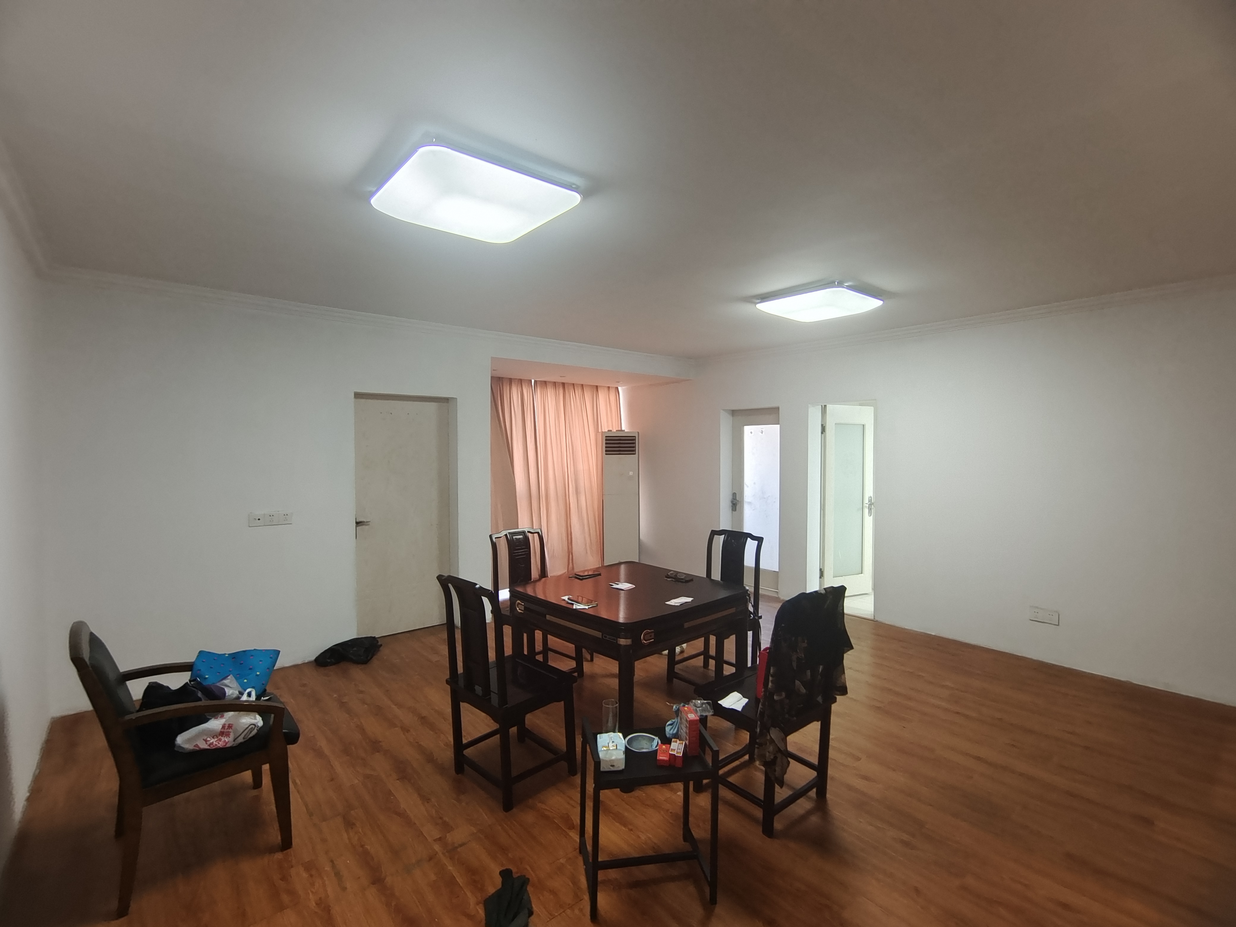 王府大厦 2室1厅1卫 83m&sup2;