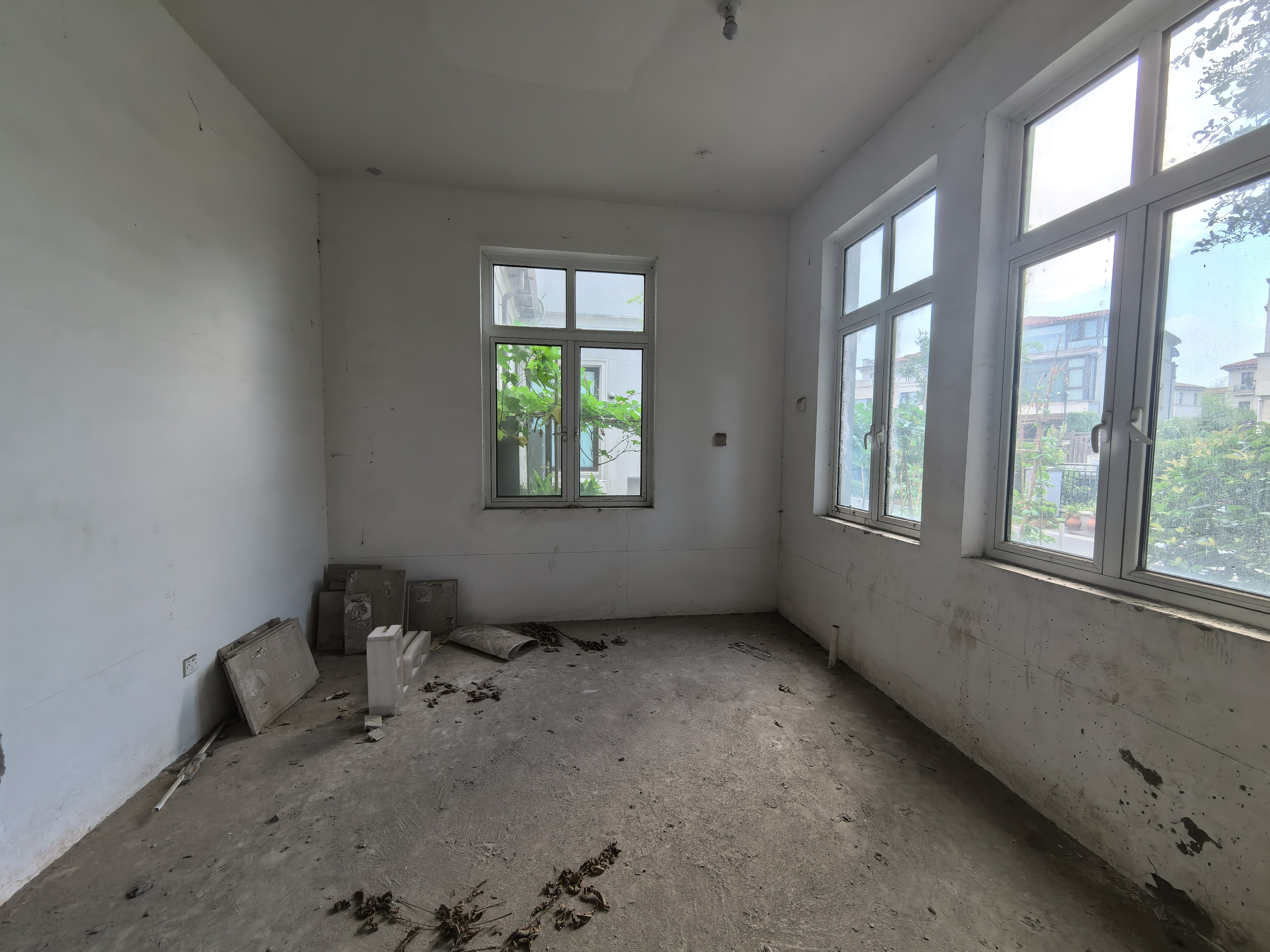 顺发御园 5室2厅3卫 260m&sup2;