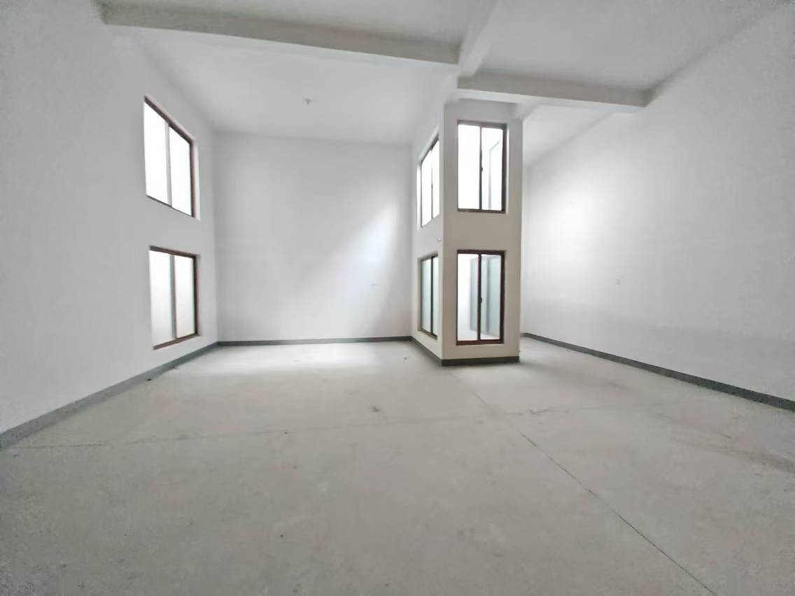 星湖泮 4室2厅3卫 425m²