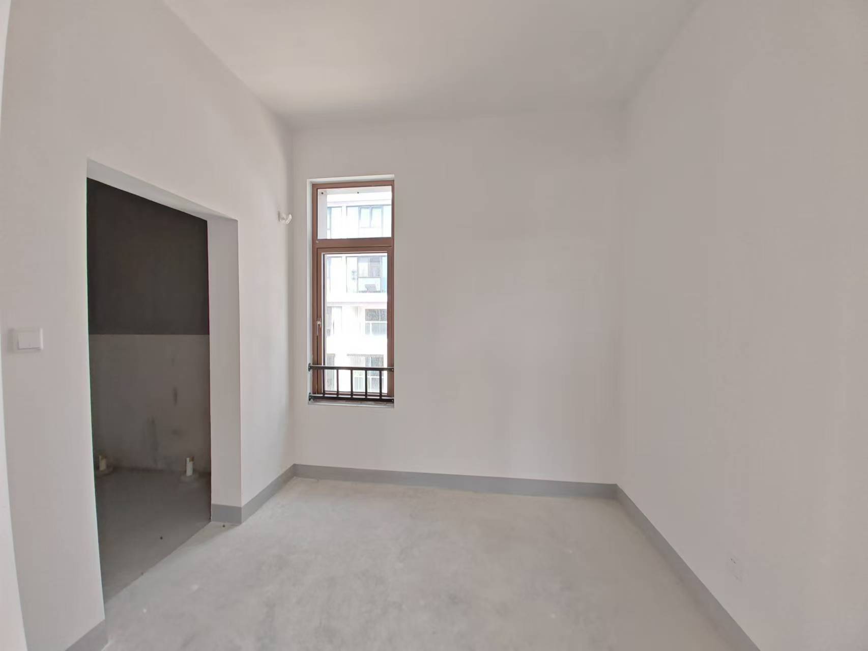 星湖泮 4室2厅3卫 425m&sup2;