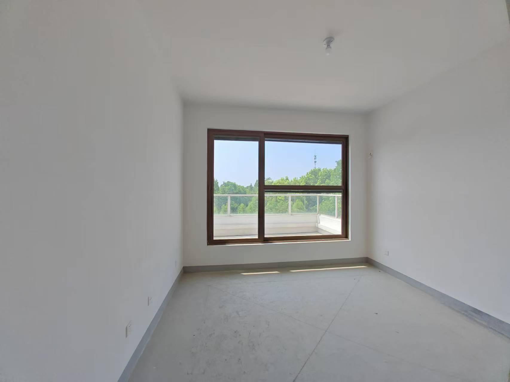 星湖泮 4室2厅3卫 425m&sup2;