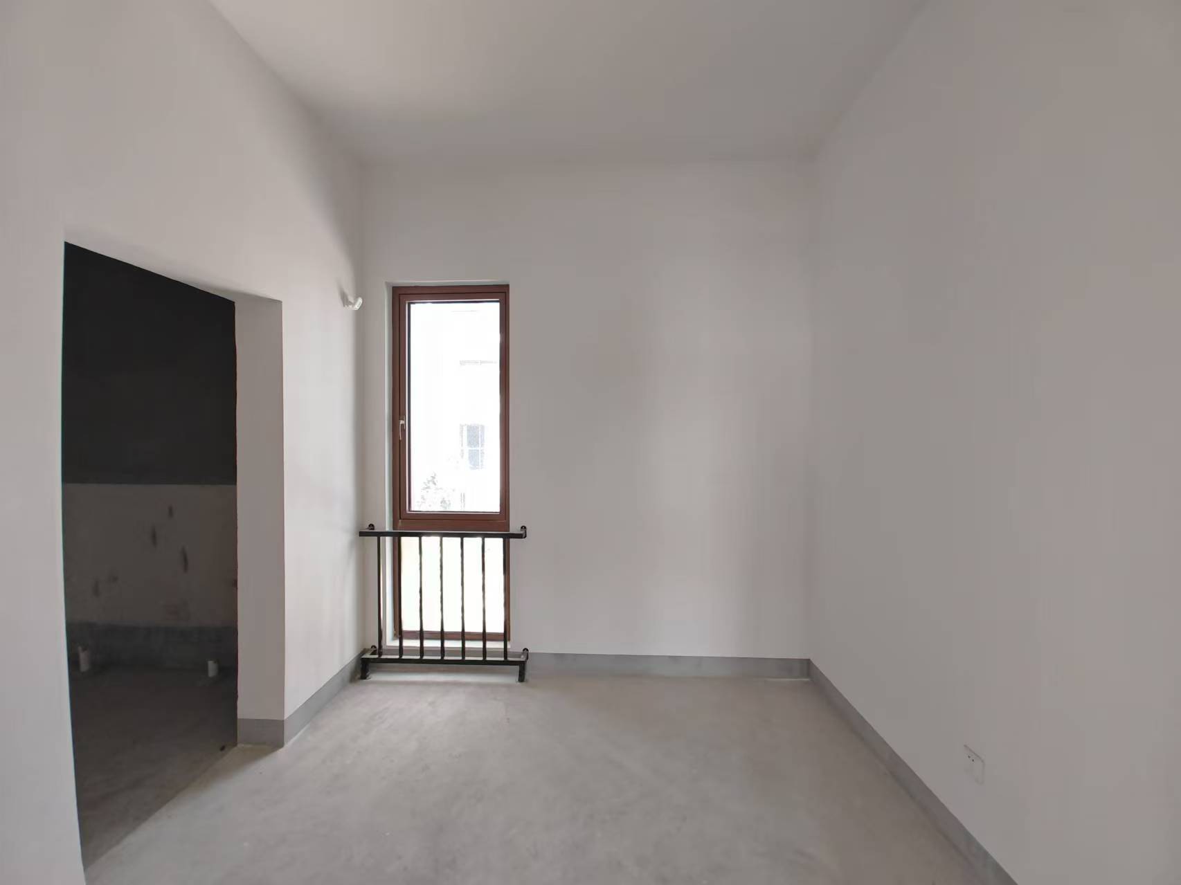 星湖泮 4室2厅3卫 425m&sup2;