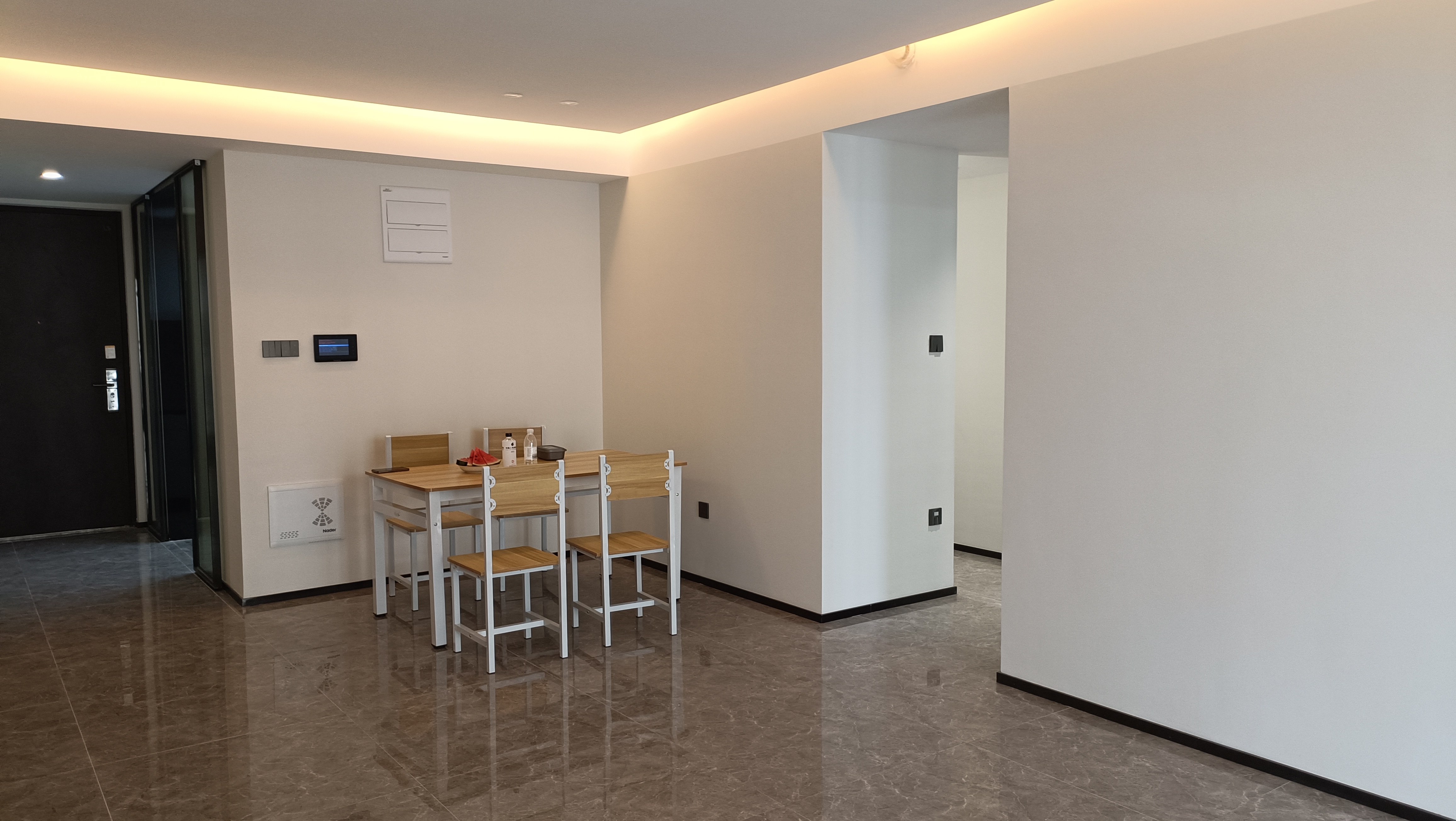 万科有湖(翡翠心湖) 3室2厅2卫 126m²