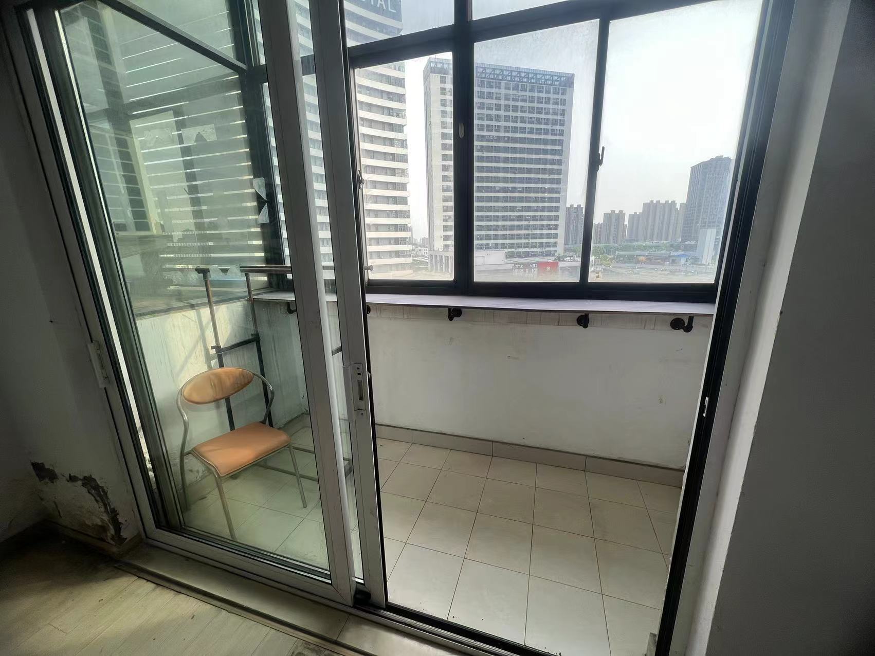 金海岸国际广场 1室1厅1卫 55m²