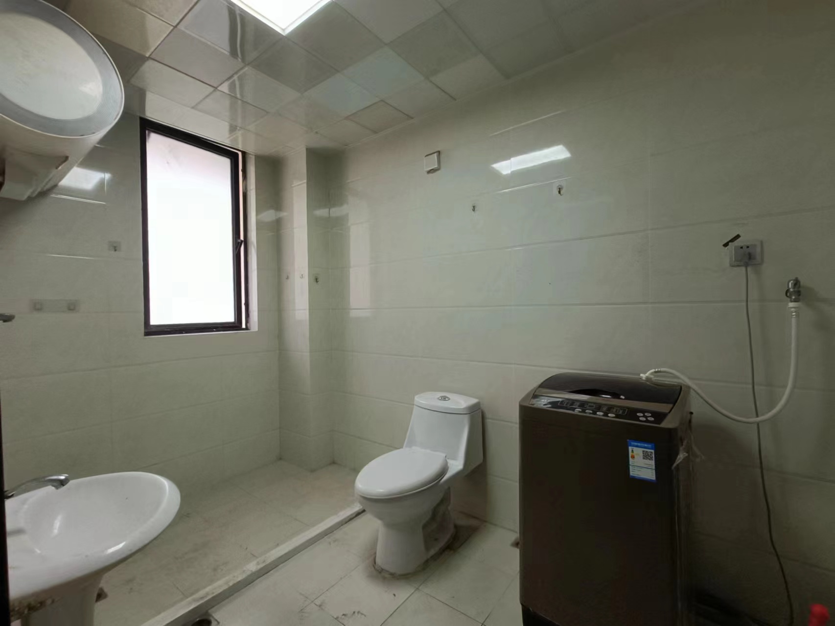 高迪晶城 3室2厅2卫 156.00m&sup2;