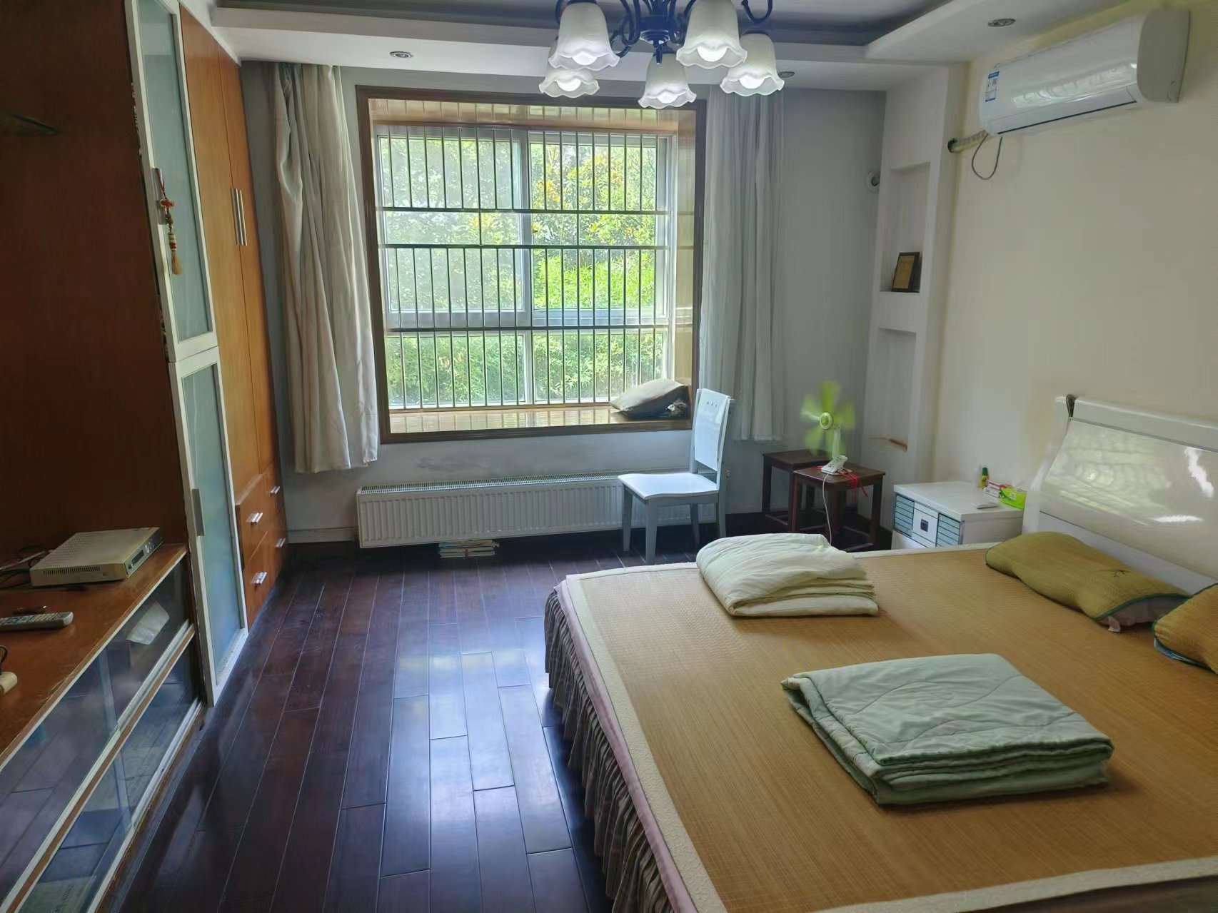 都市华城 3室2厅2卫 165.39m&sup2;