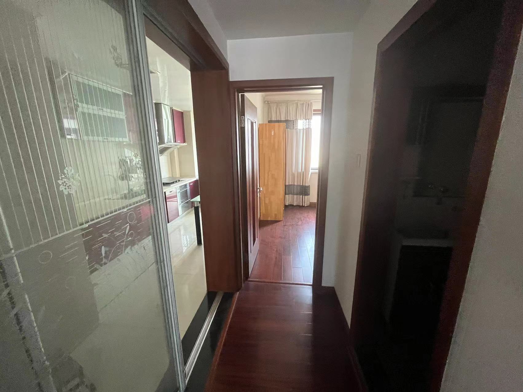 都市豪庭 2室2厅1卫 124.00m&sup2;
