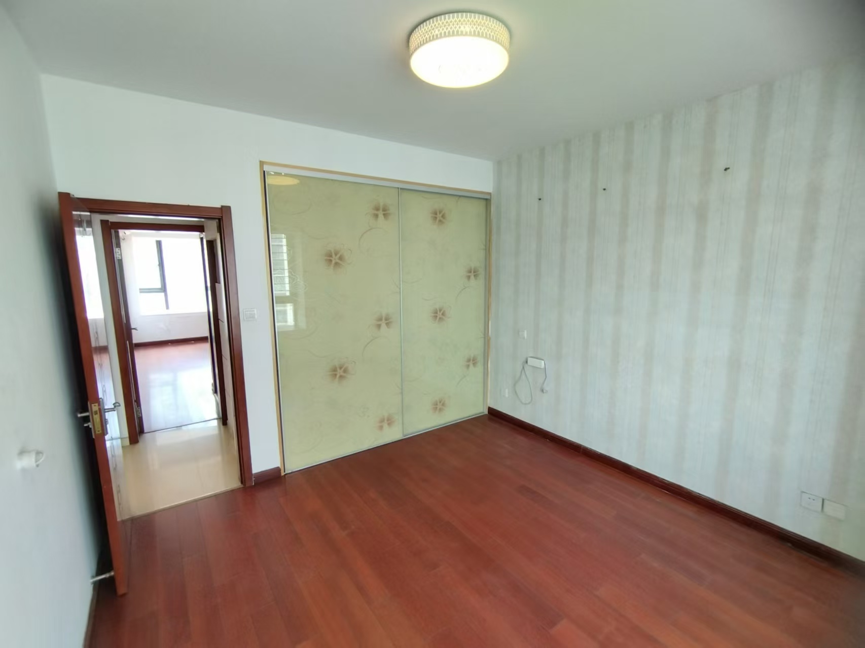 七星花园 3室2厅2卫 145m&sup2;