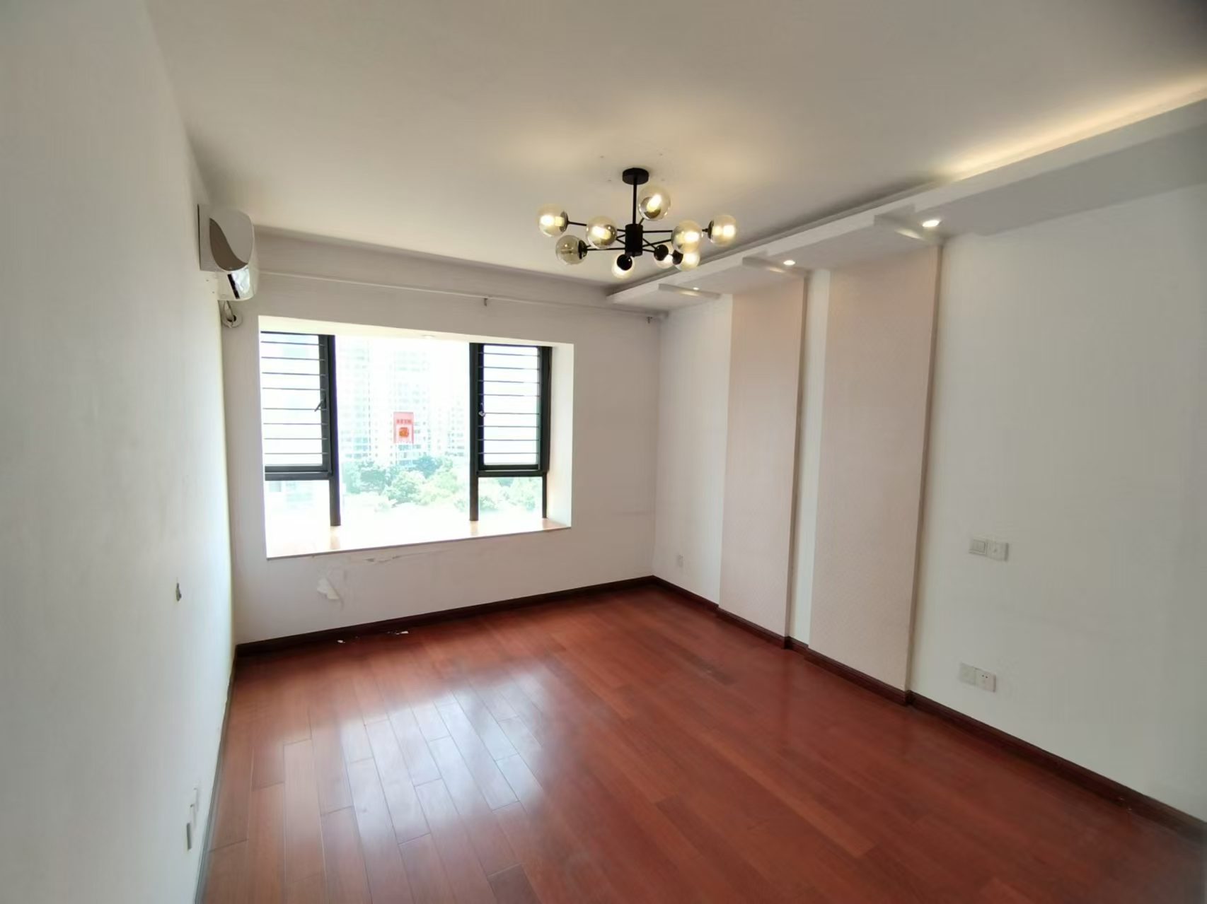 七星花园 3室2厅2卫 145m&sup2;