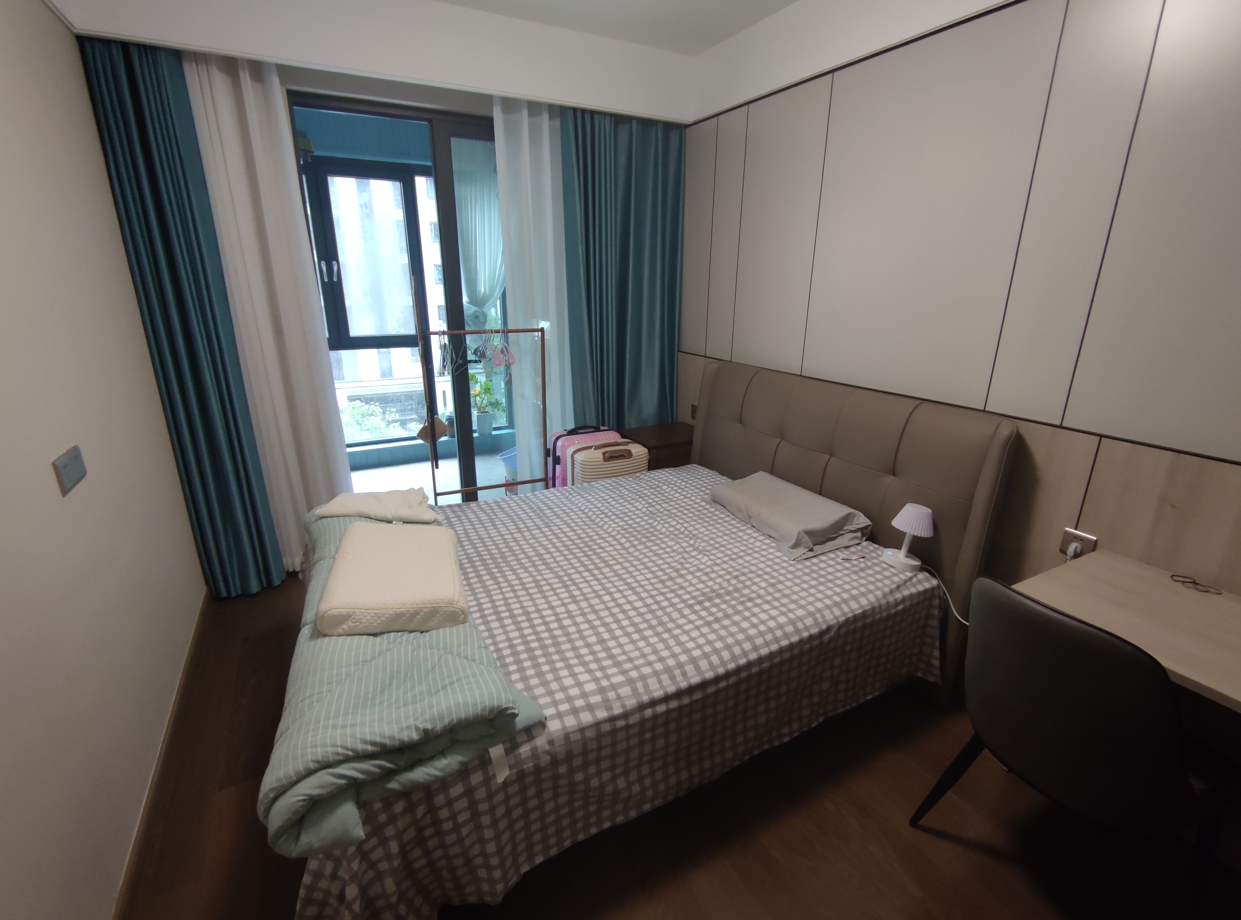 中海翠湖溪岸 4室2厅2卫 143m&sup2;