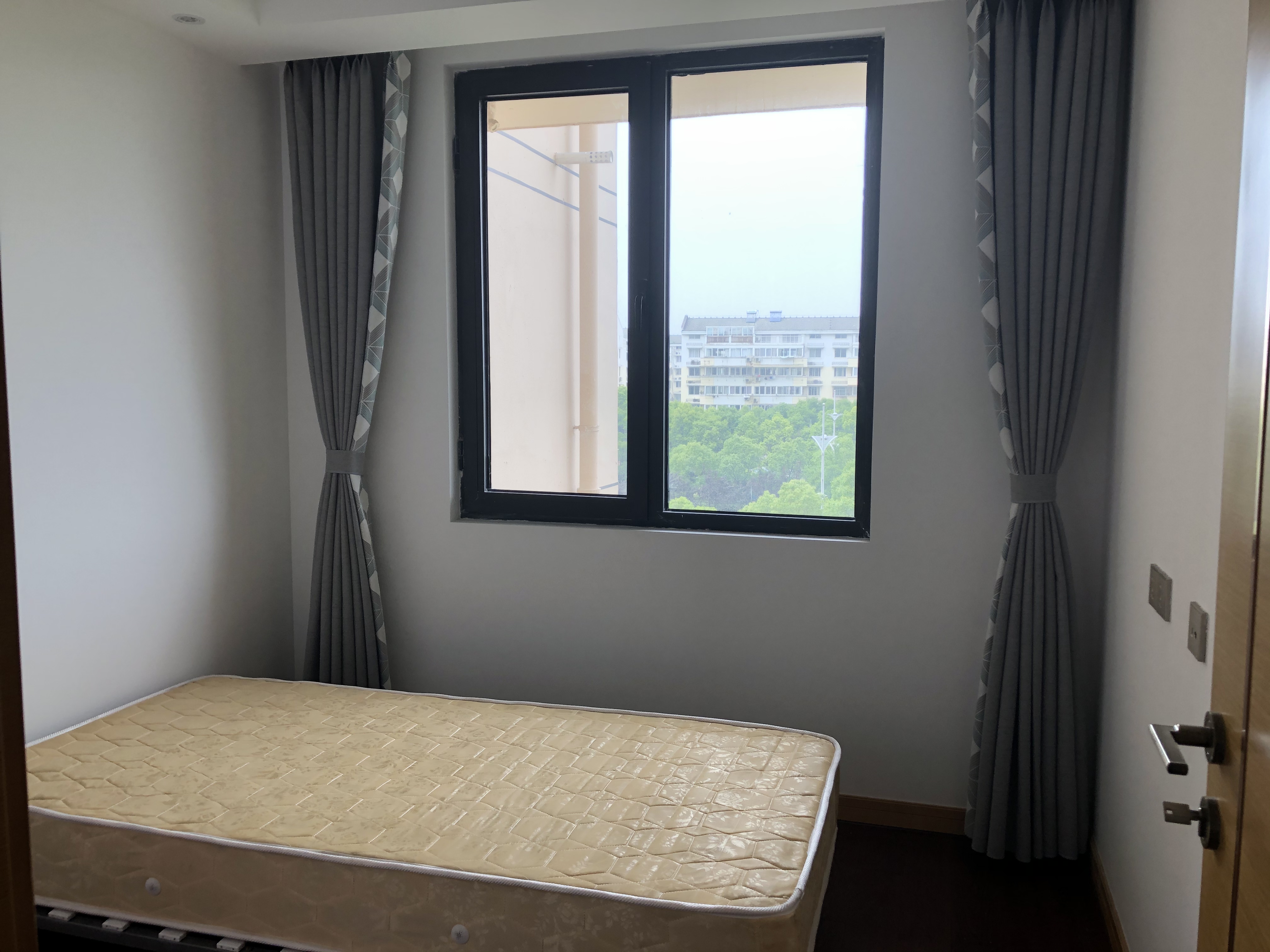 中南世纪花城三期 4室2厅2卫 146.78m&sup2;
