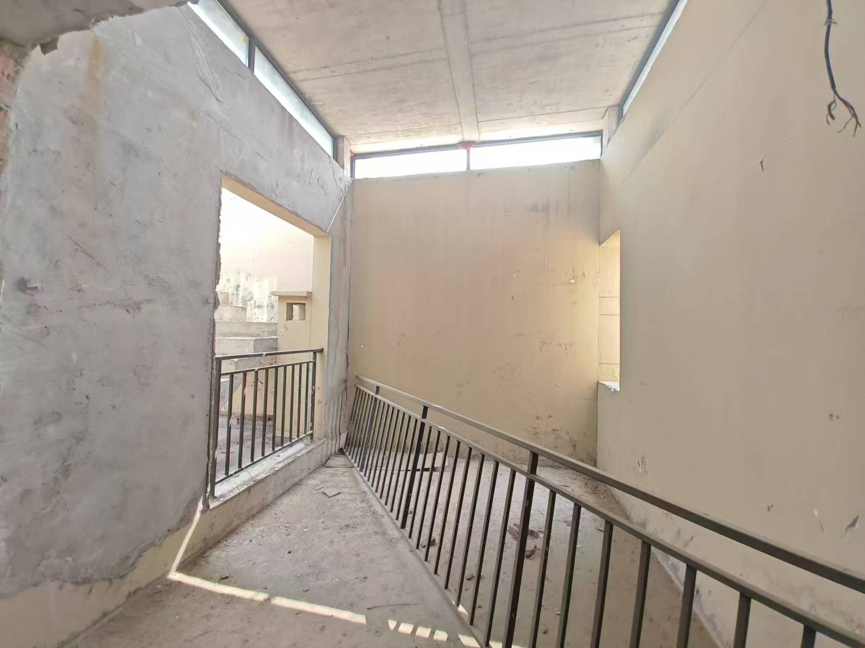景瑞望府 5室2厅3卫 256m&sup2;