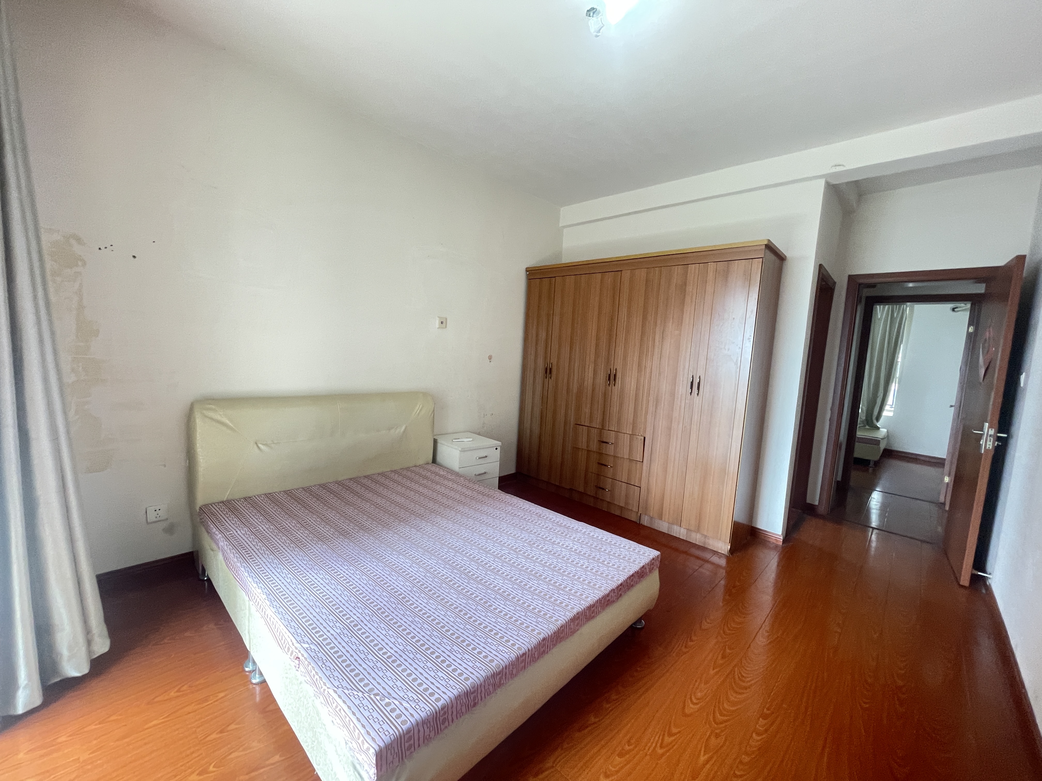 恒盛豪庭 3室2厅2卫 130m&sup2;