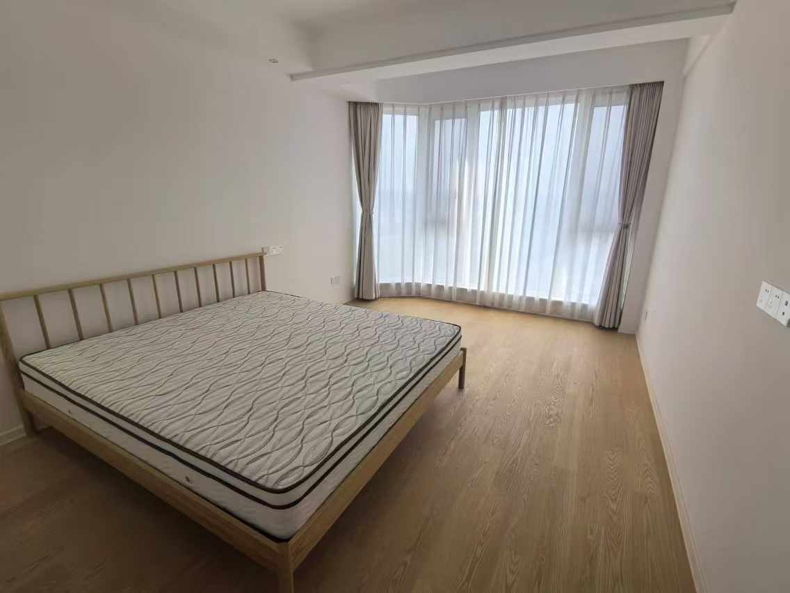 绿地新都会 3室1厅1卫 113m&sup2;