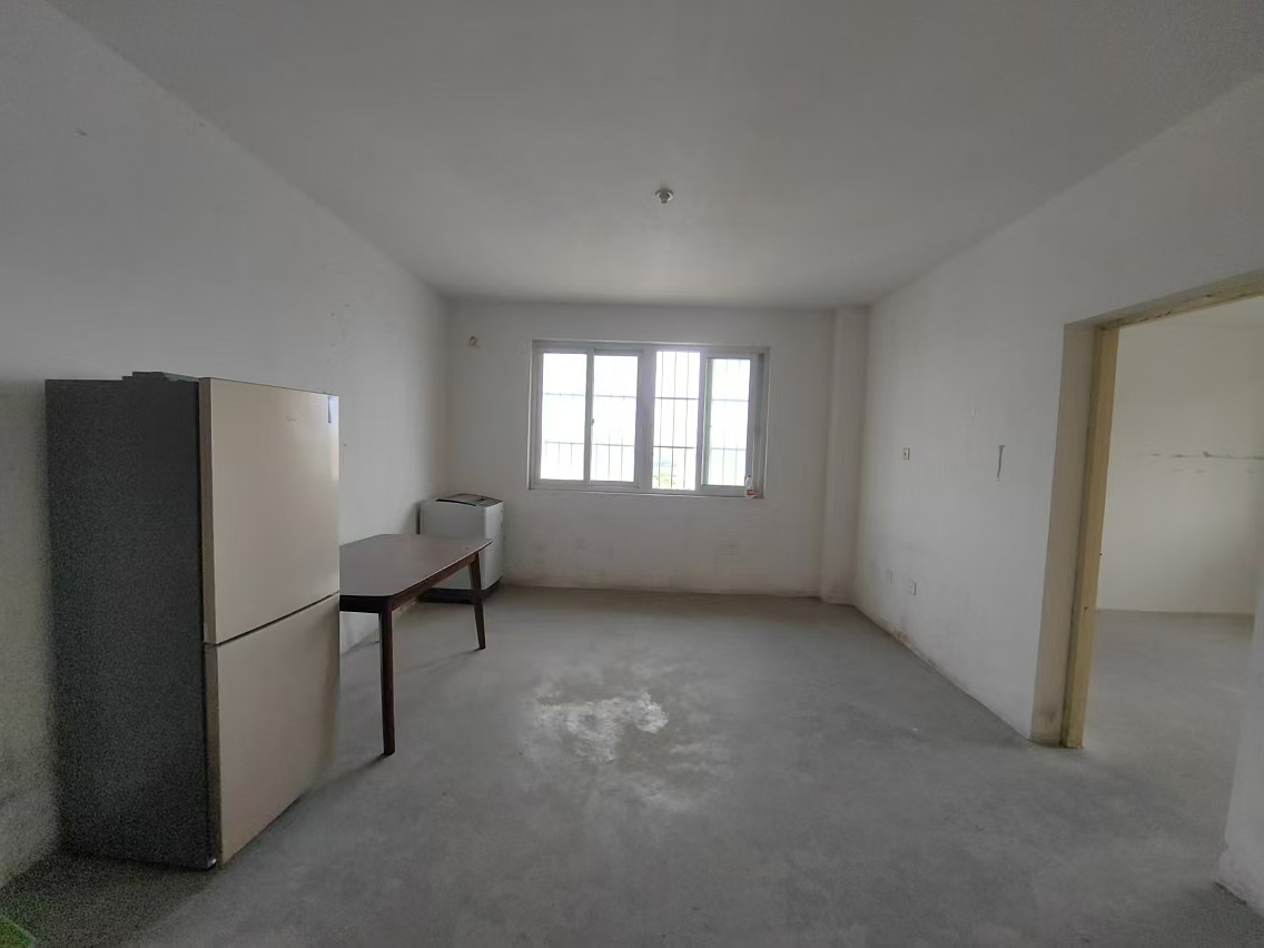 兴和家园 3室2厅1卫 200.00m²