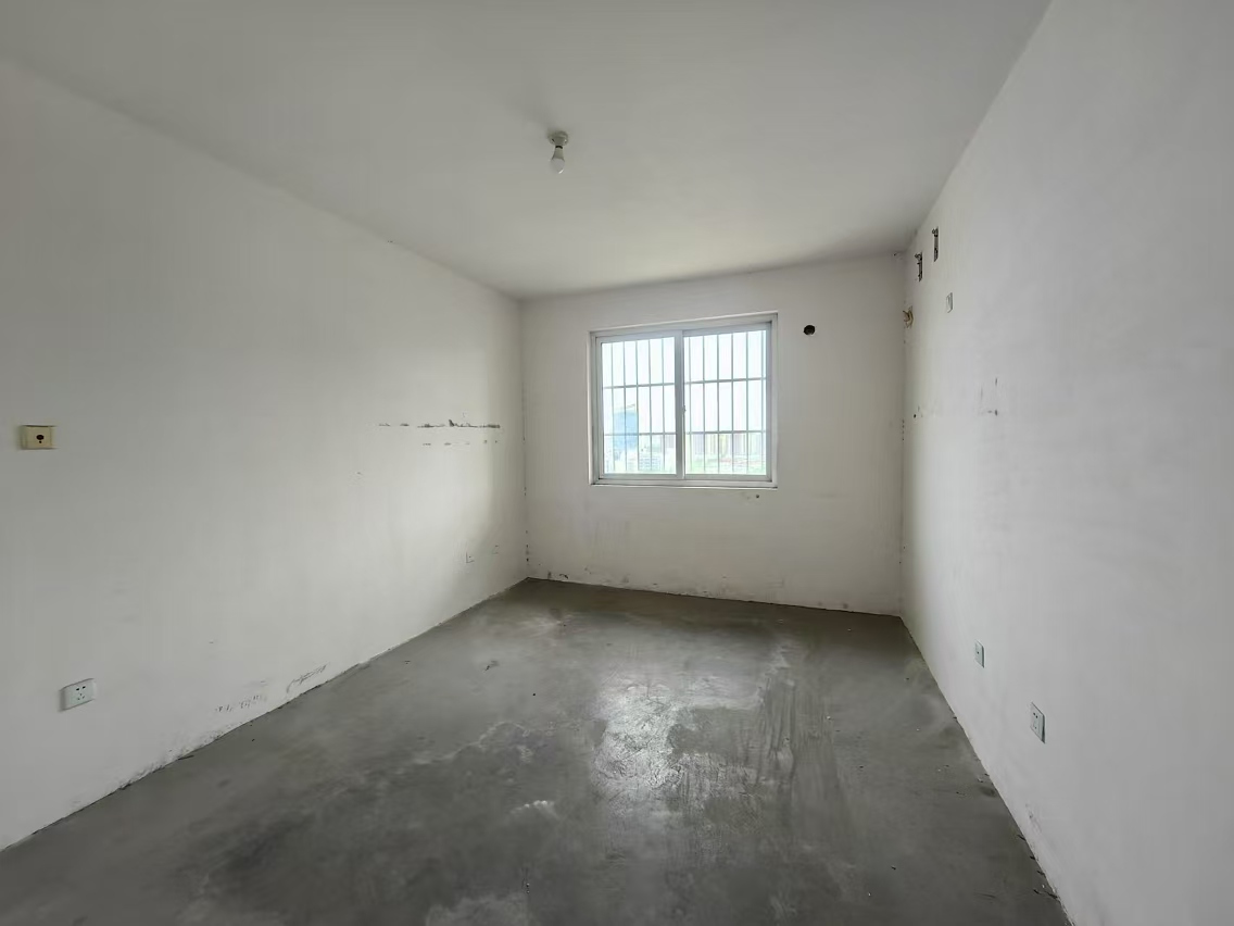 兴和家园 3室2厅1卫 200.00m&sup2;
