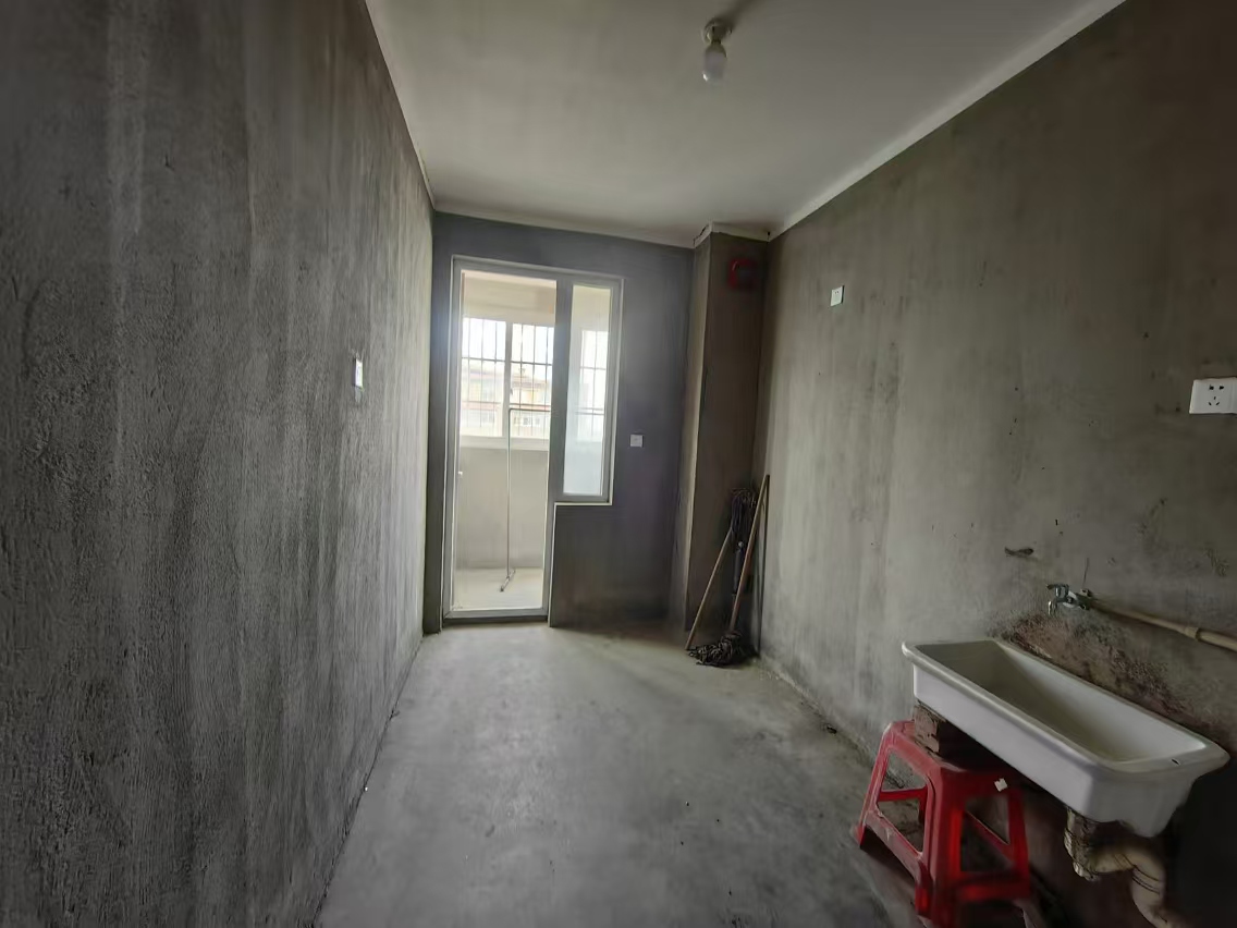 兴和家园 3室2厅1卫 200.00m&sup2;