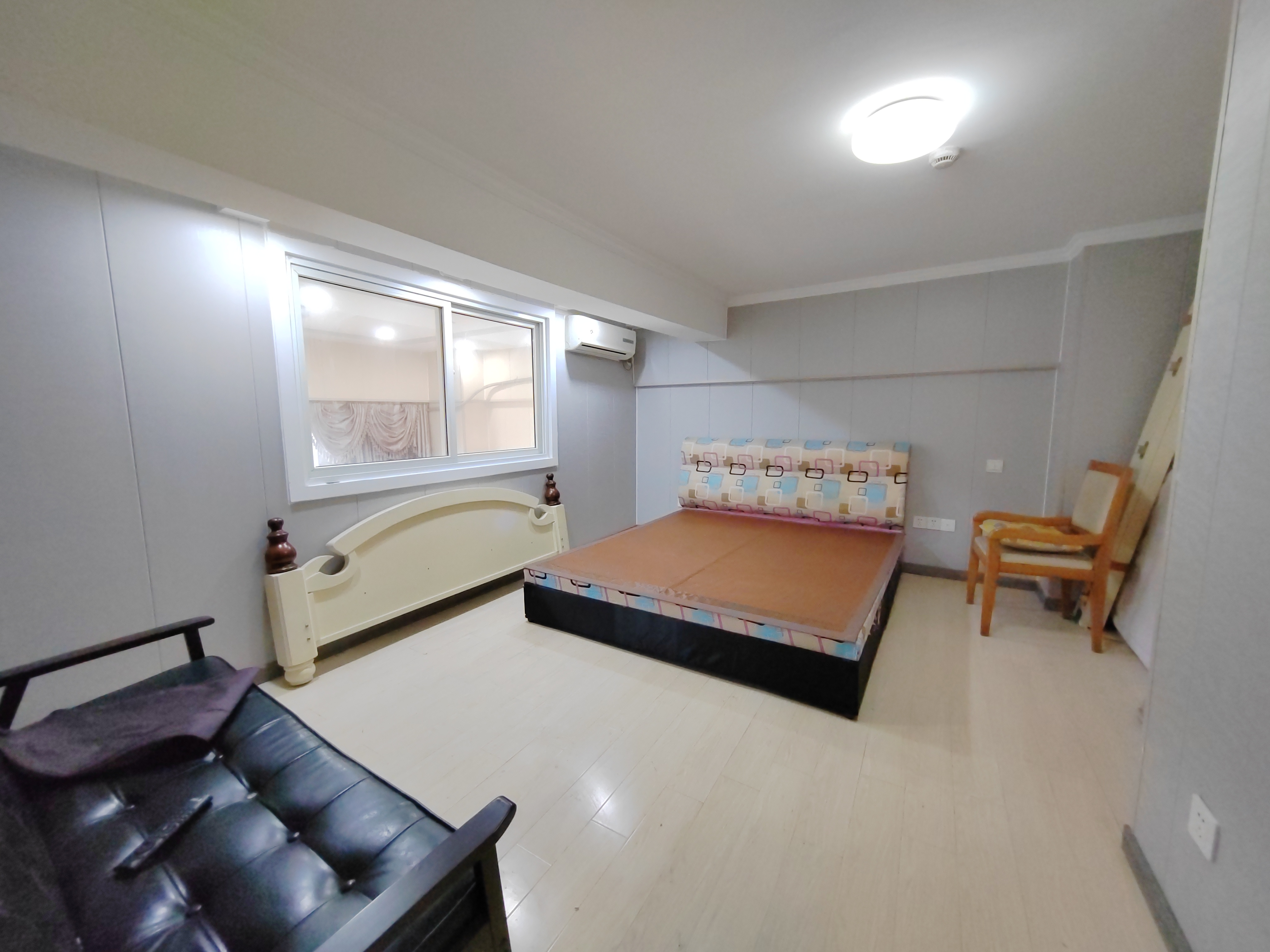 金海岸国际广场 3室2厅2卫 110.00m&sup2;