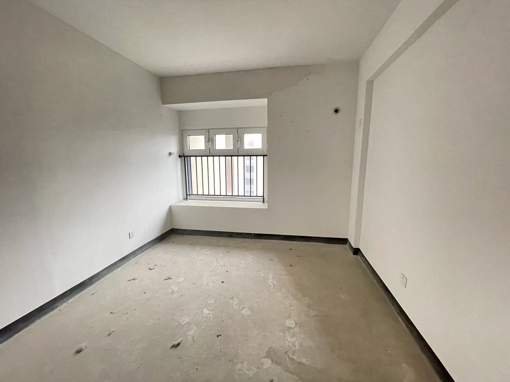 南山国际社区 3室2厅2卫 132m&sup2;