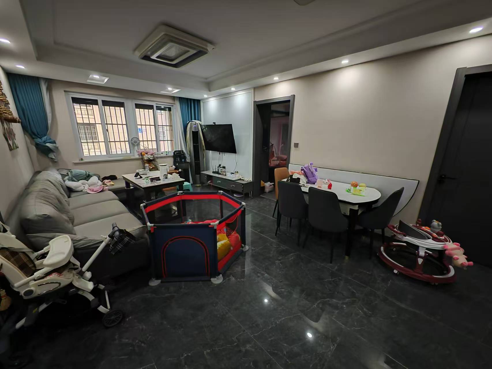 十里花苑 3室2厅1卫 122m²