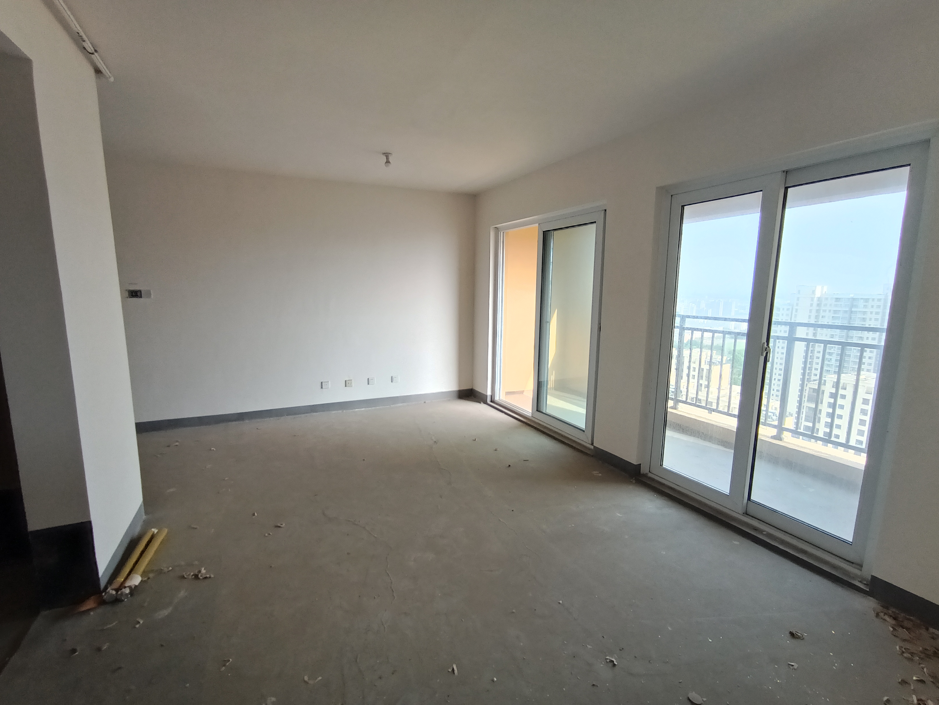 世茂九龙庭 3室2厅1卫 101.96m²