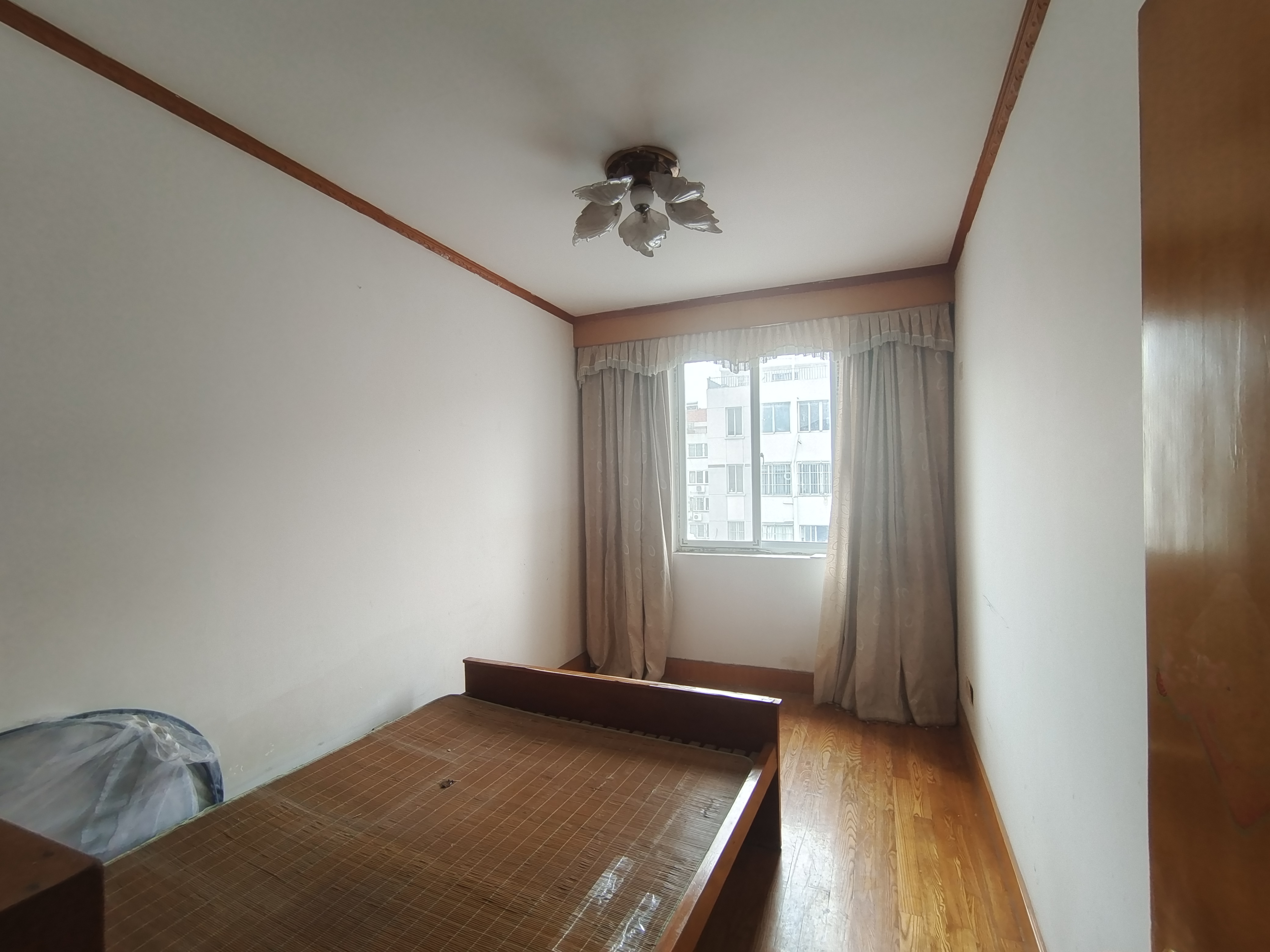 郭里园 2室1厅1卫 60m&sup2;