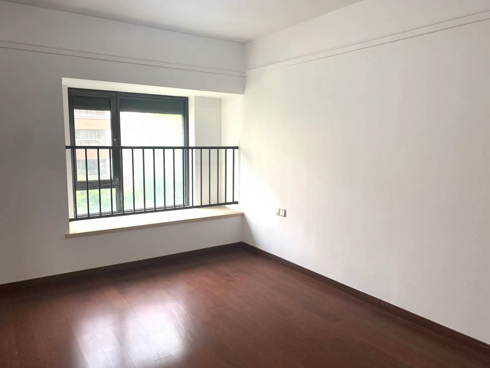 万科白鹭郡 3室2厅2卫 120m&sup2;