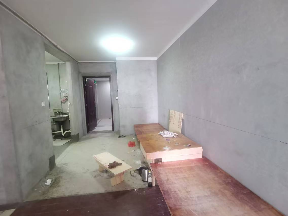 保利香槟国际 3室2厅1卫 100.79m²