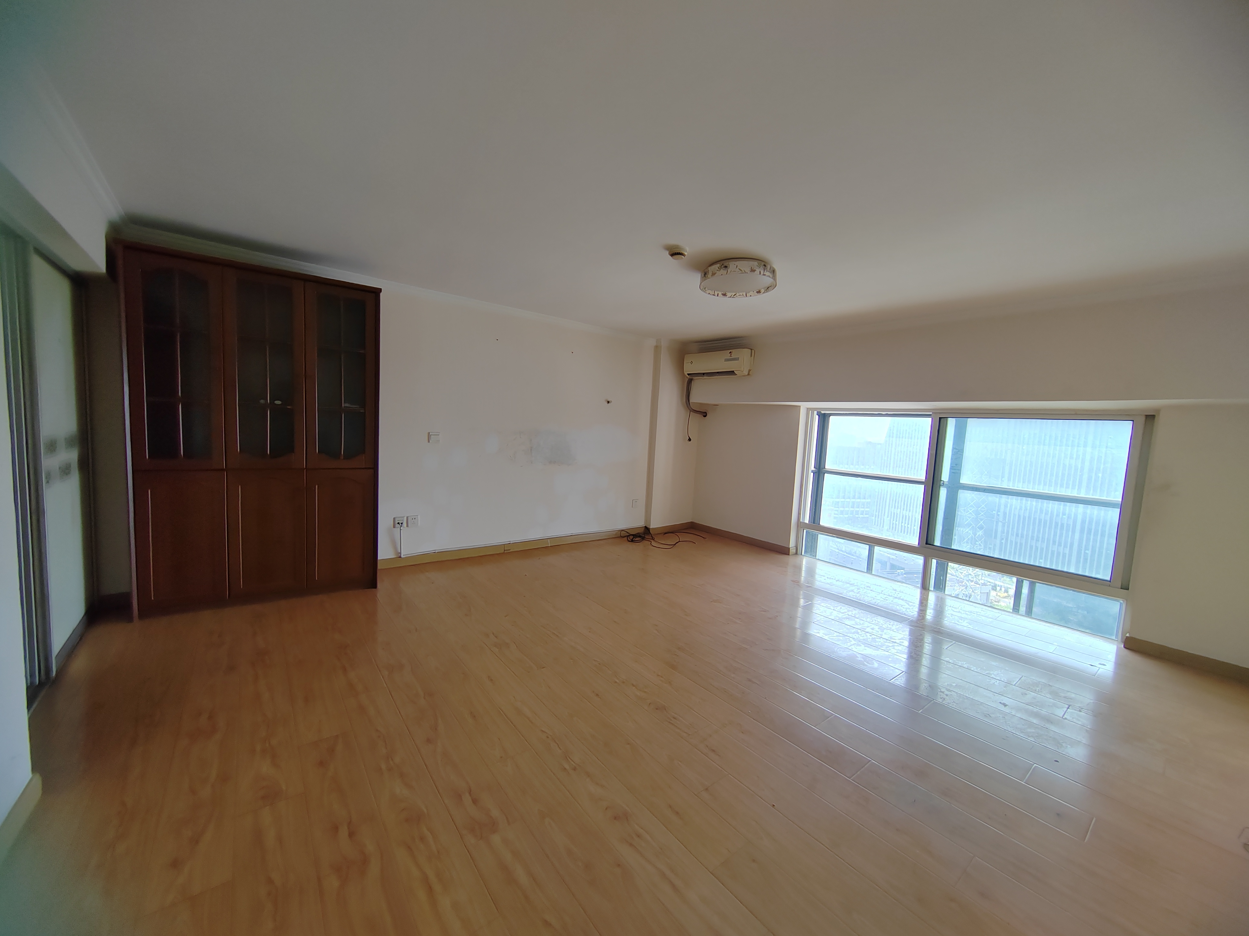 金海岸国际广场 3室2厅2卫 105.00m²