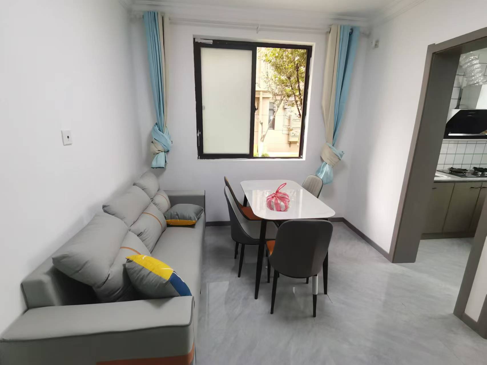 海港新村 1室1厅1卫 45m&sup2;