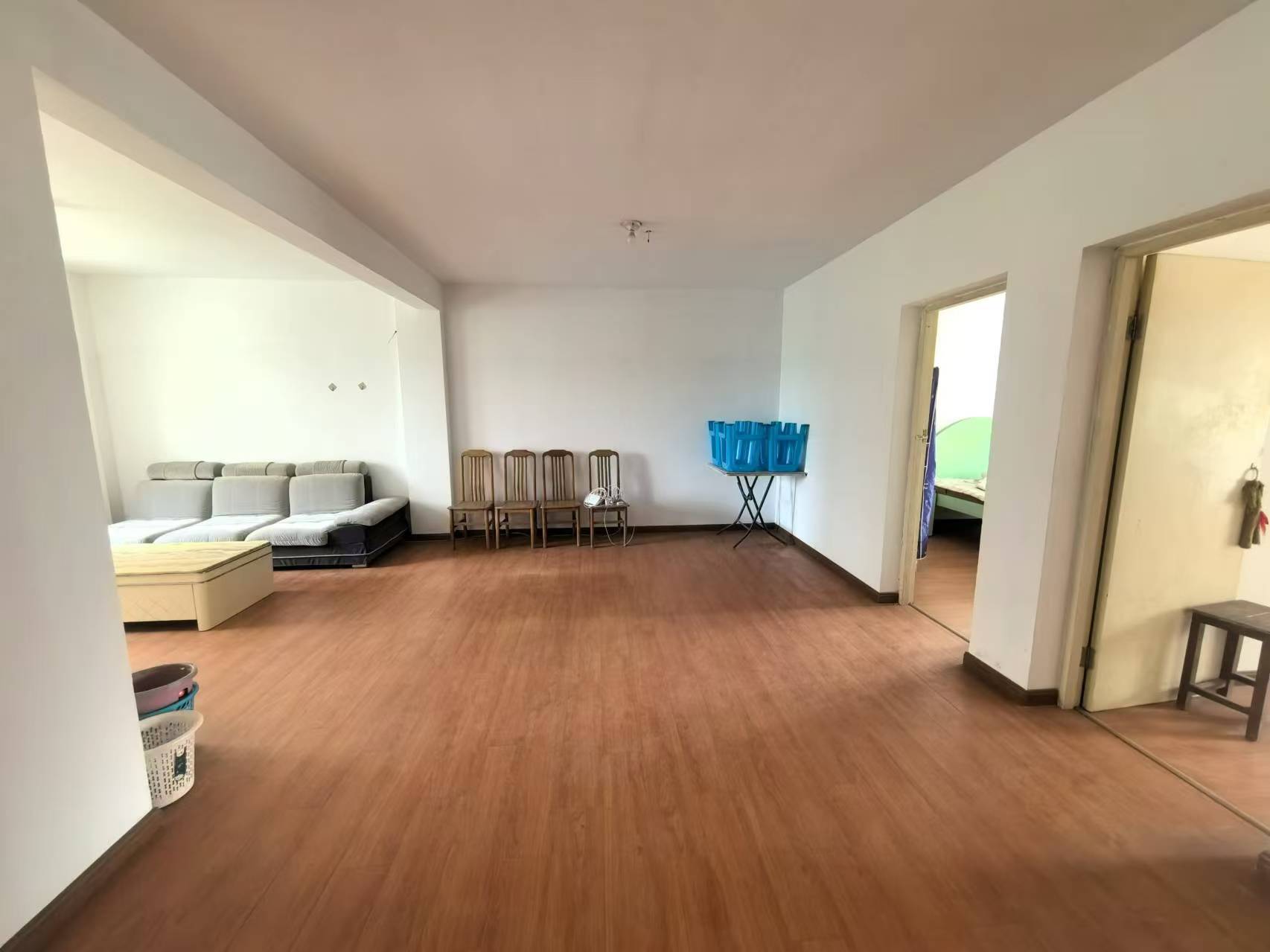 和谐汇景新苑 3室2厅1卫 140m&sup2;