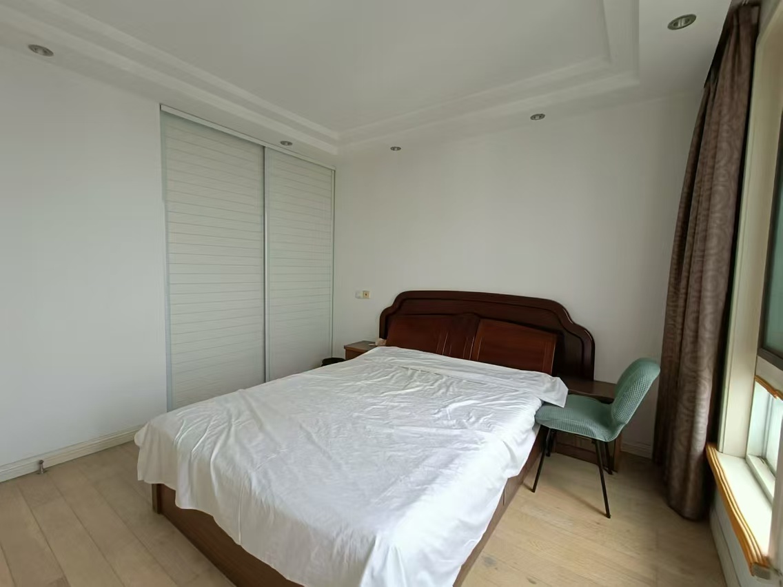 高迪晶城 1室1厅1卫 68m&sup2;