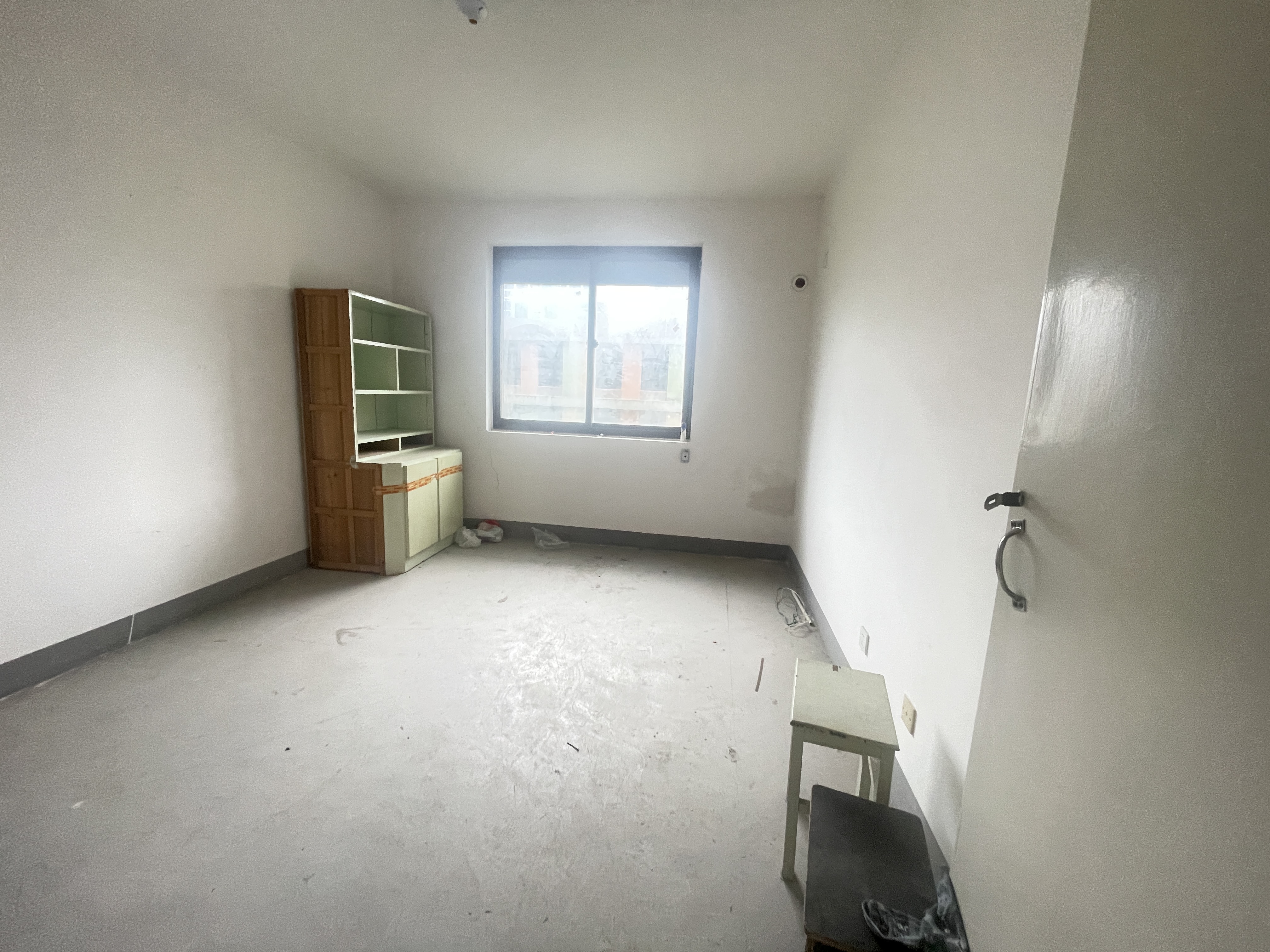 兴石花园 3室1厅1卫 106m&sup2;