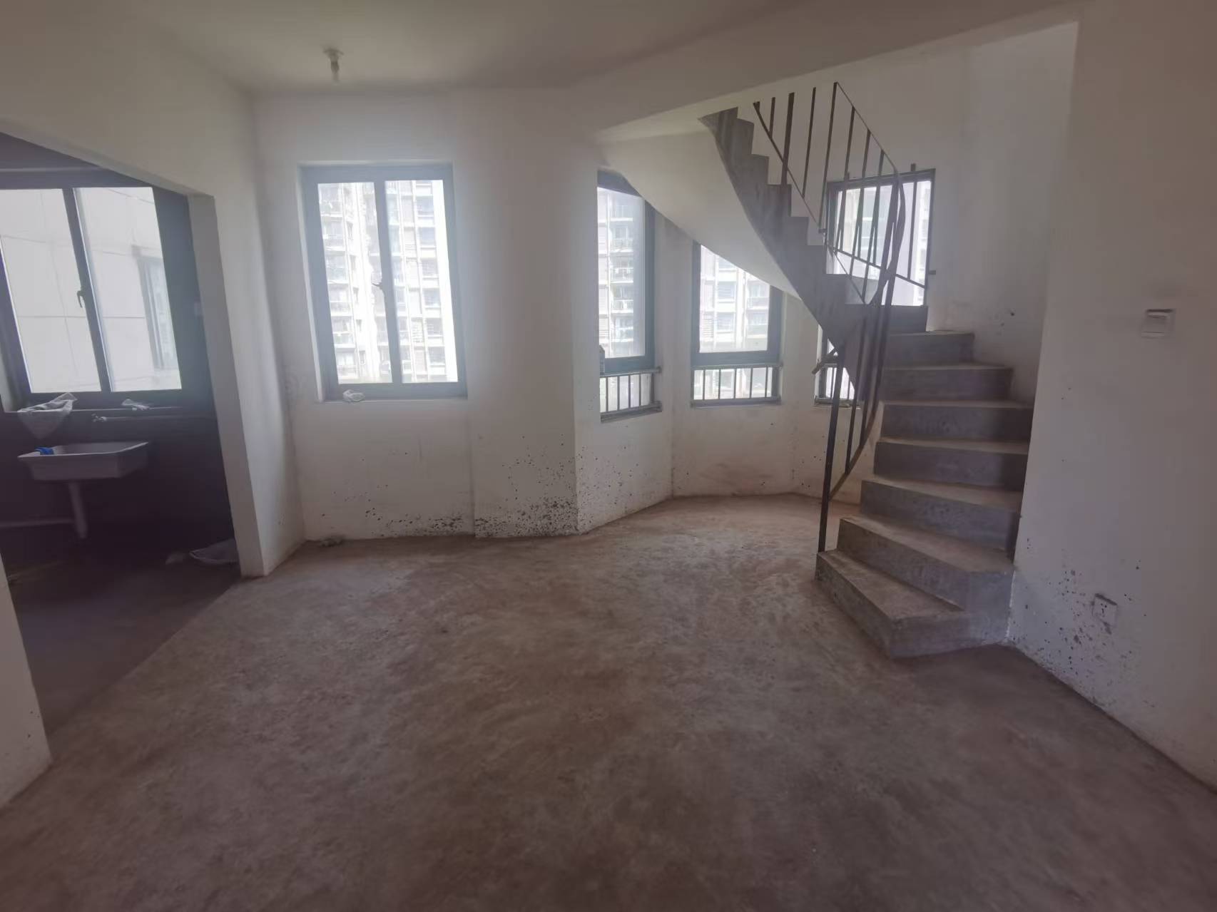 意邦绿墅湾 4室2厅2卫 142.56m&sup2;