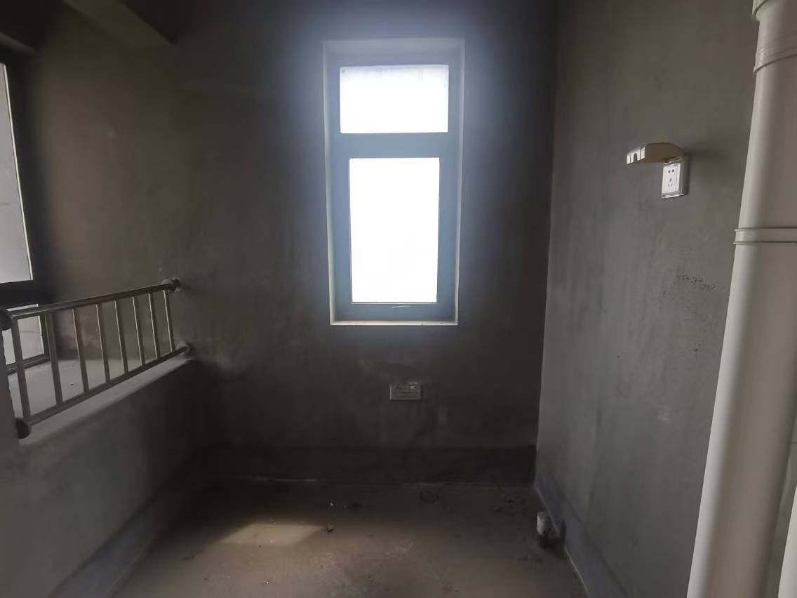 意邦绿墅湾 4室2厅2卫 142.56m&sup2;