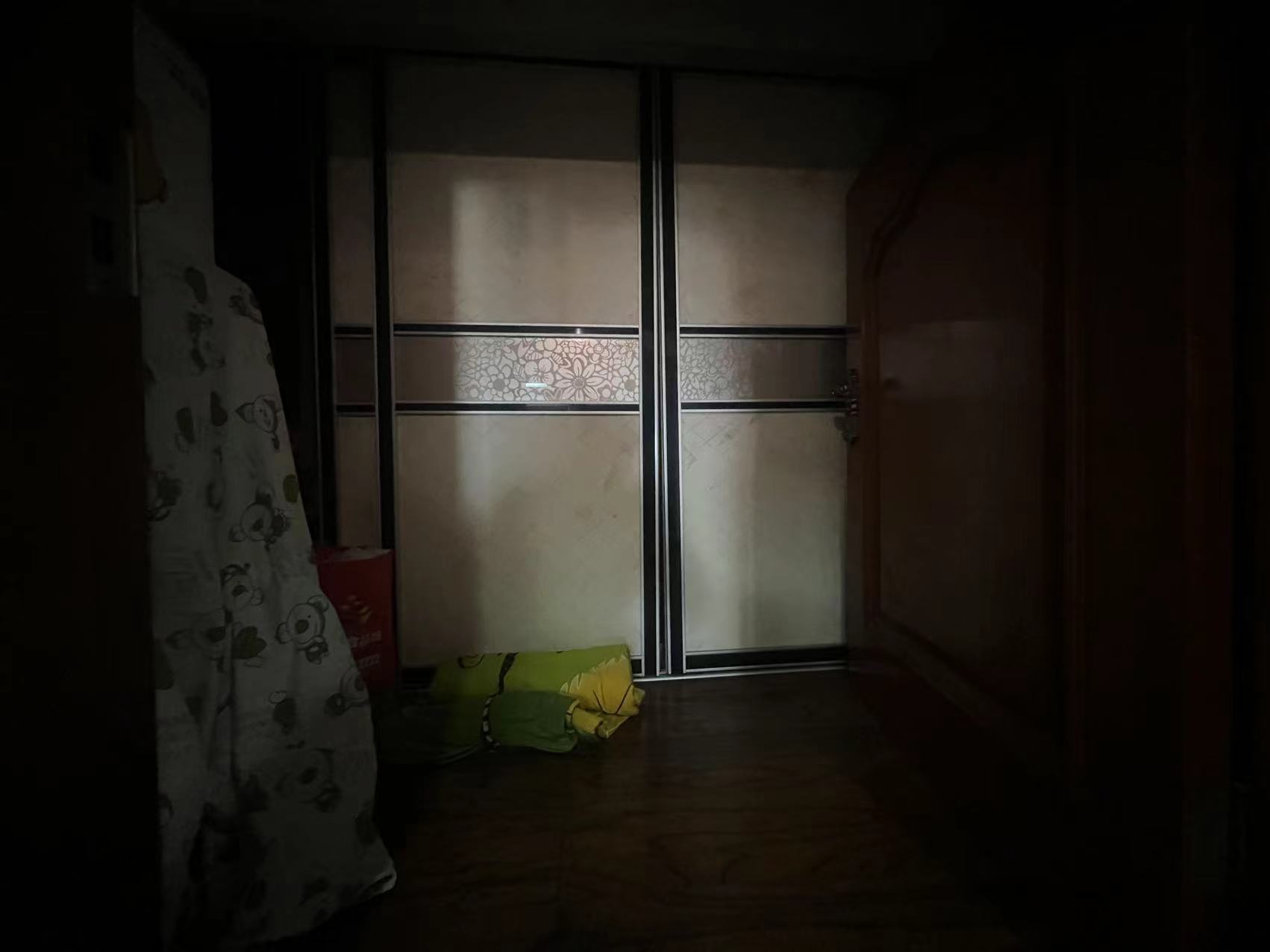 金海岸国际广场 2室2厅1卫 140m&sup2;