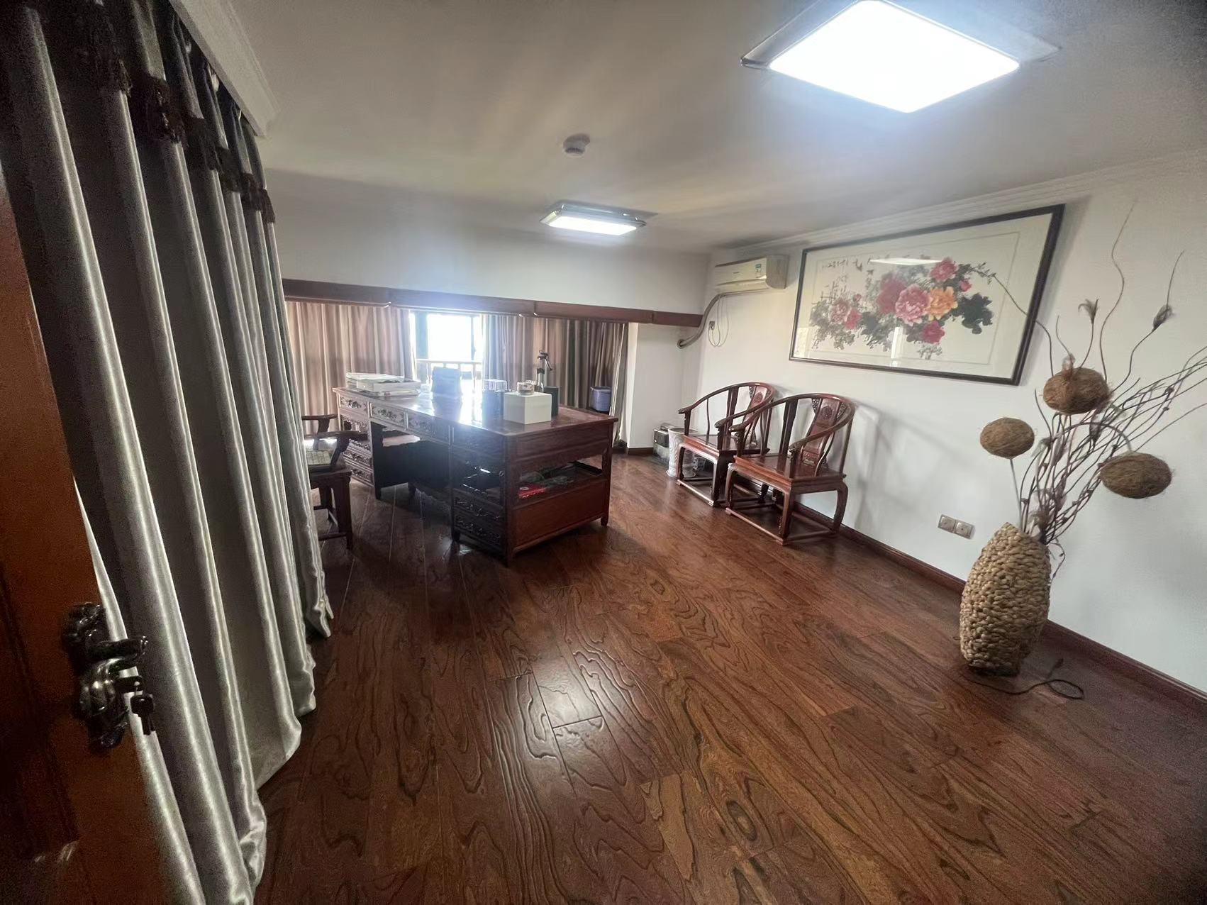 金海岸国际广场 2室2厅1卫 140m&sup2;