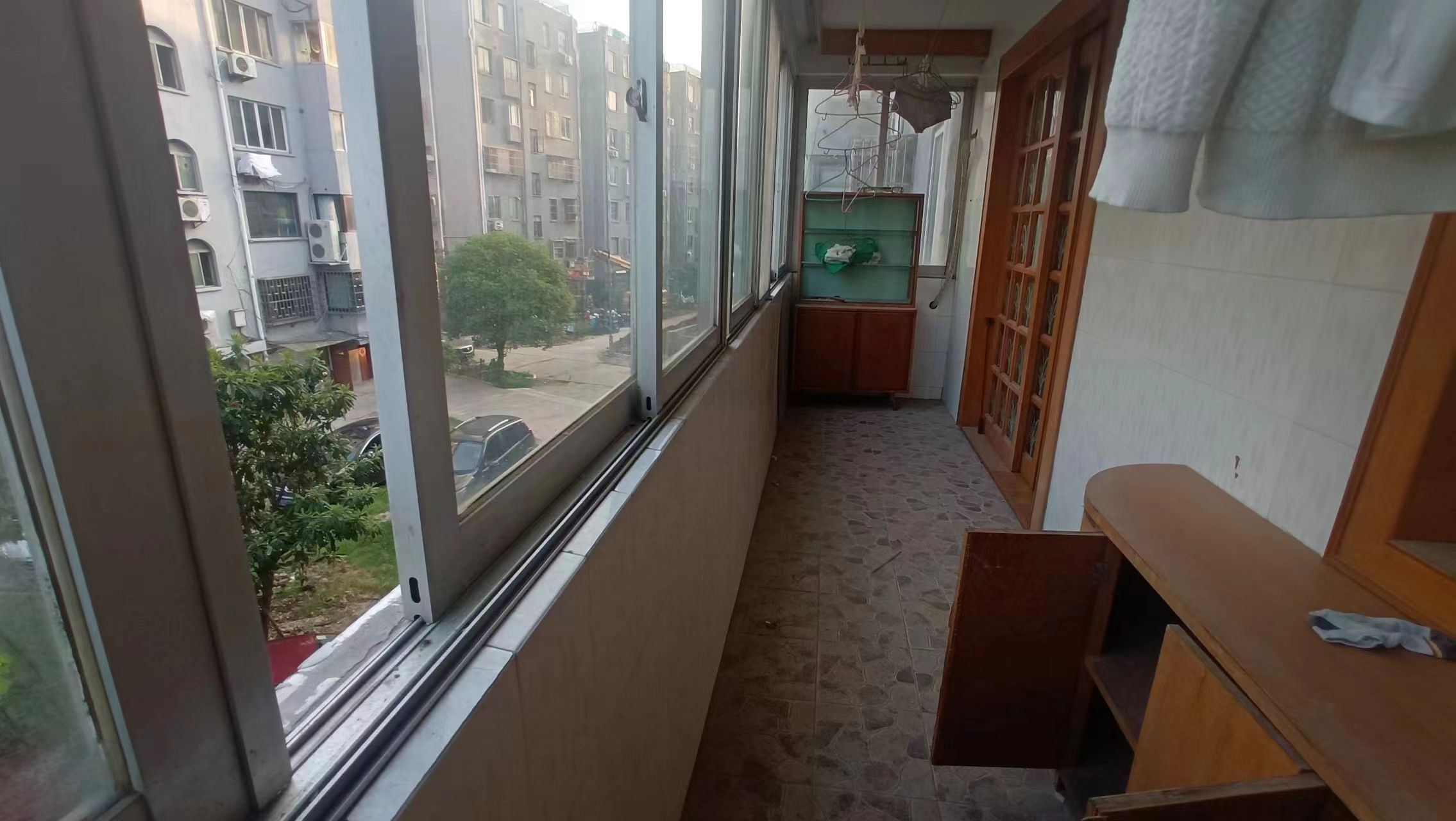 光明东村一期 3室2厅1卫 120m&sup2;