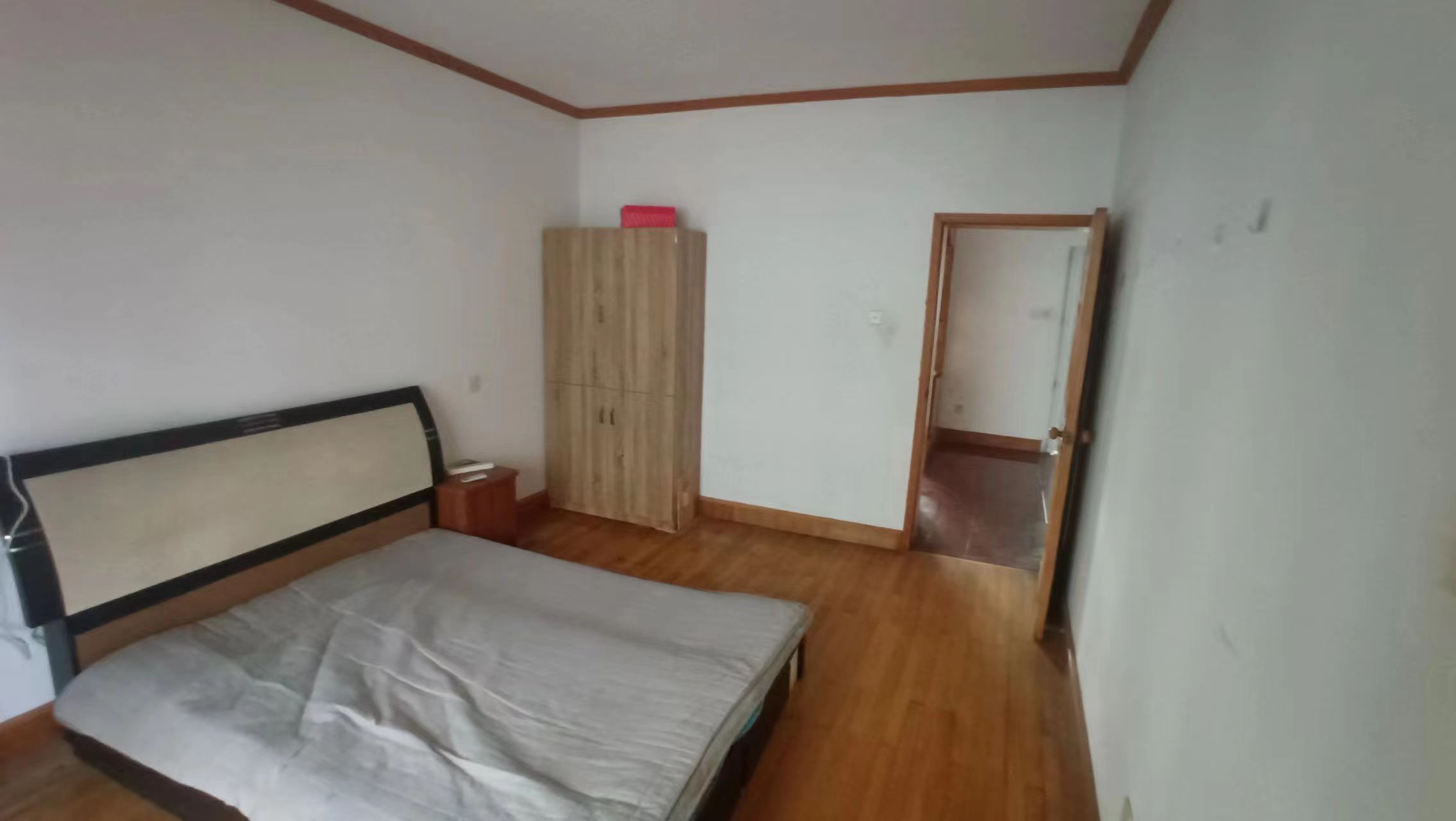 光明东村一期 3室2厅1卫 120m&sup2;