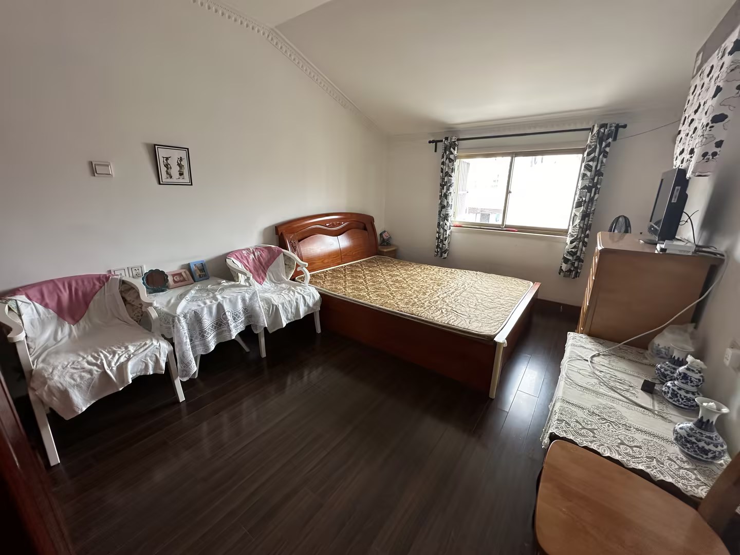 天都花苑 3室2厅2卫 131.21m&sup2;