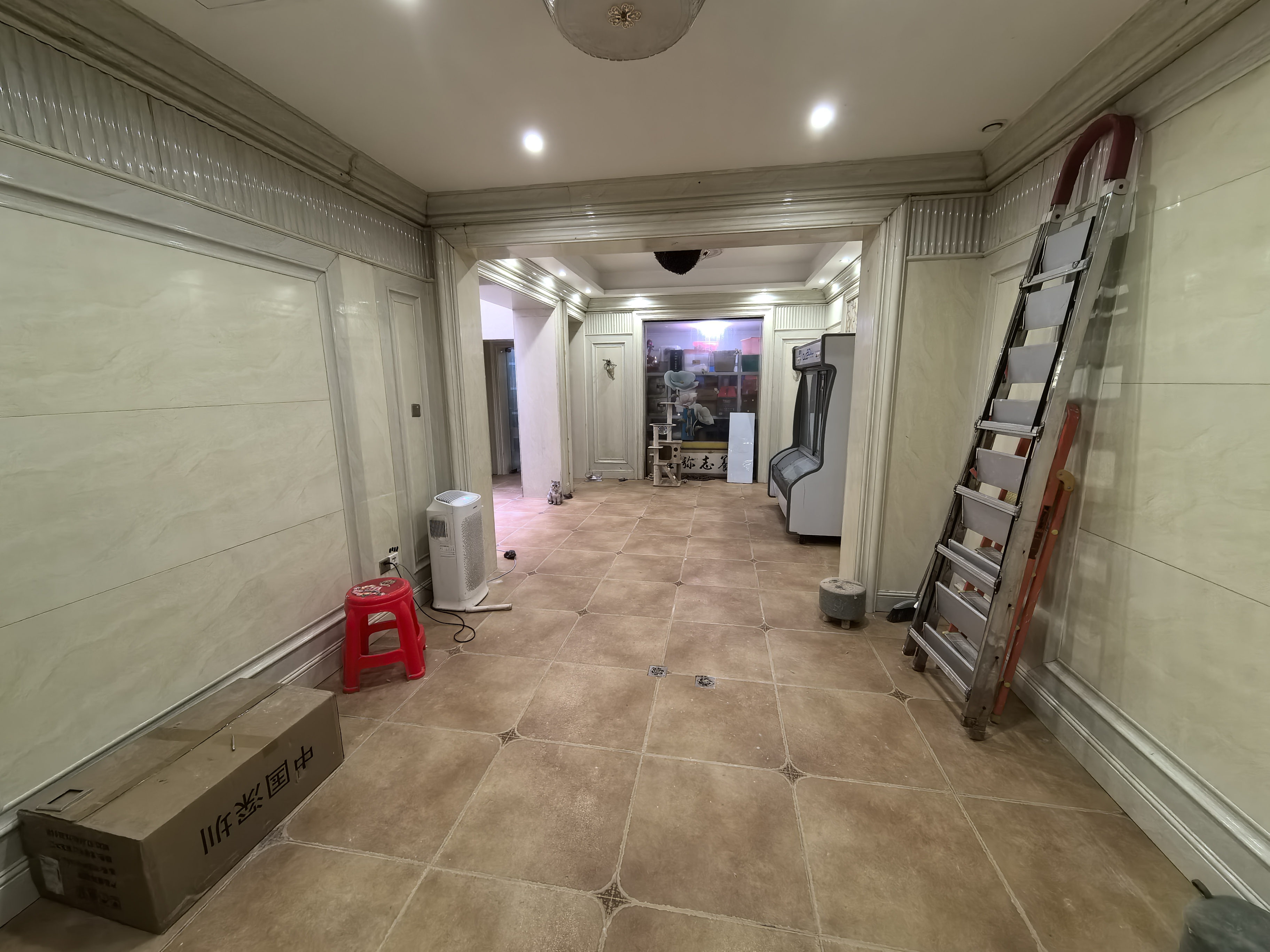 顺发御园 4室2厅3卫 310.00m²