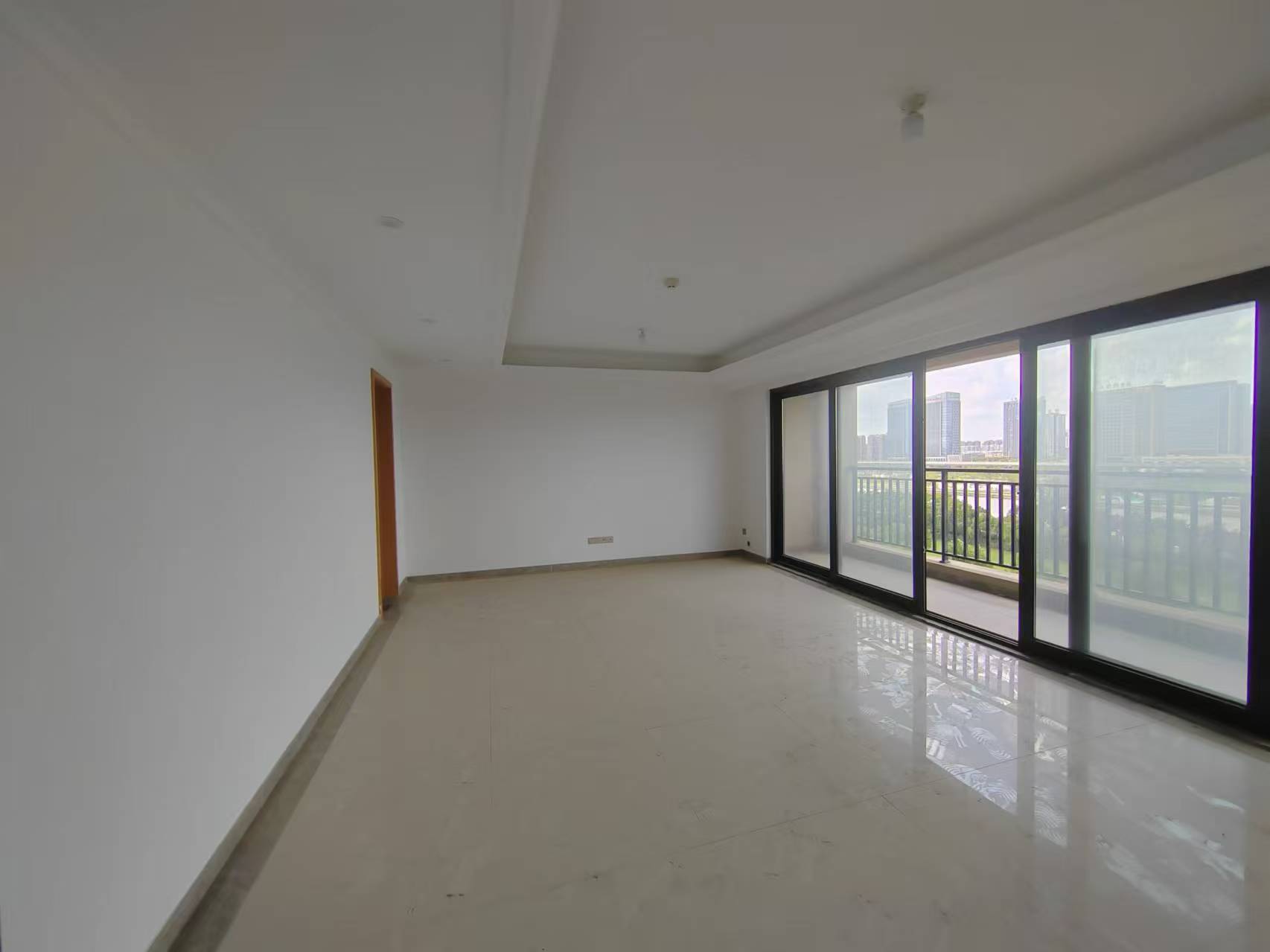富力院士廷 4室2厅2卫 171.23m²